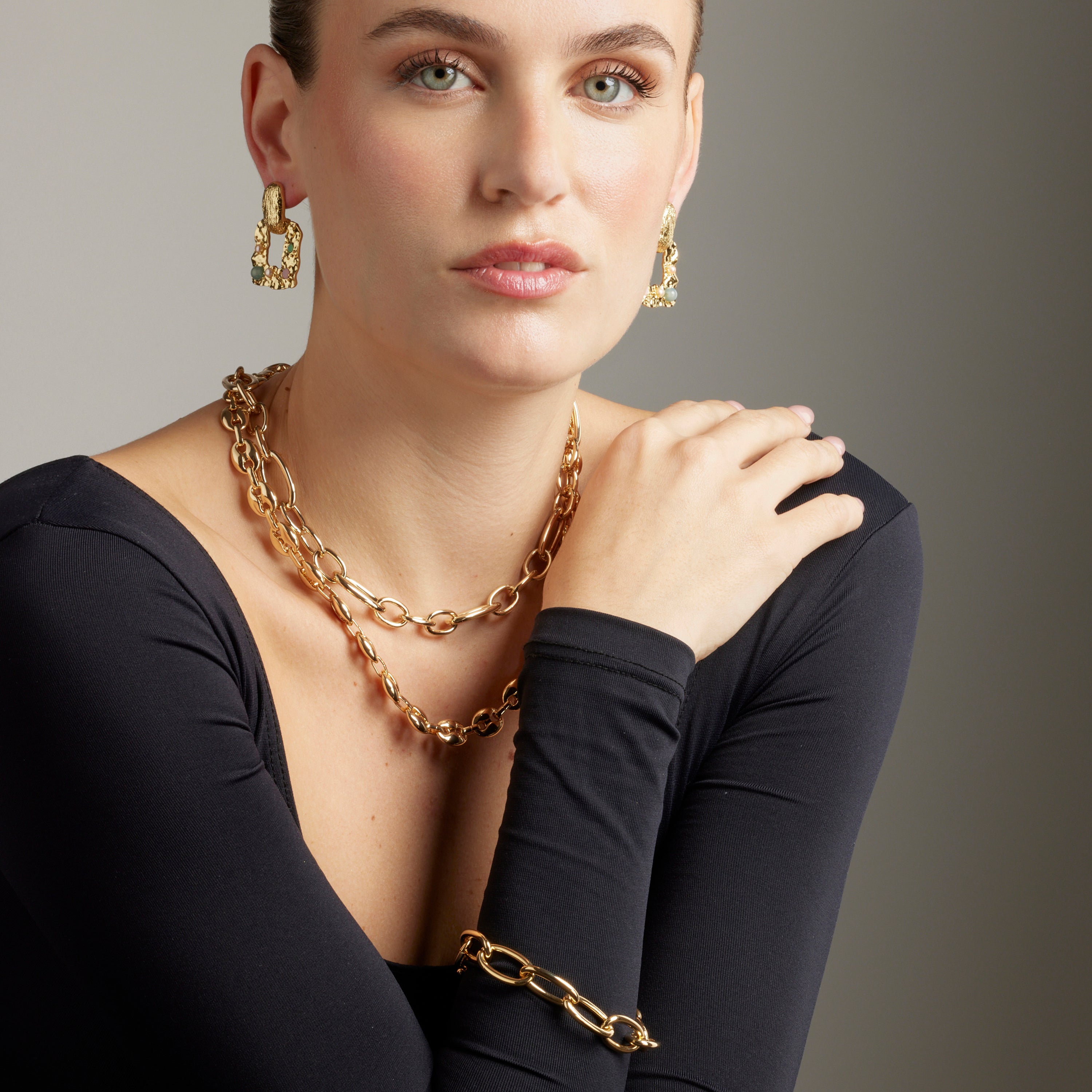 Brincos acabamento em ouro amarelo 18K - Paile