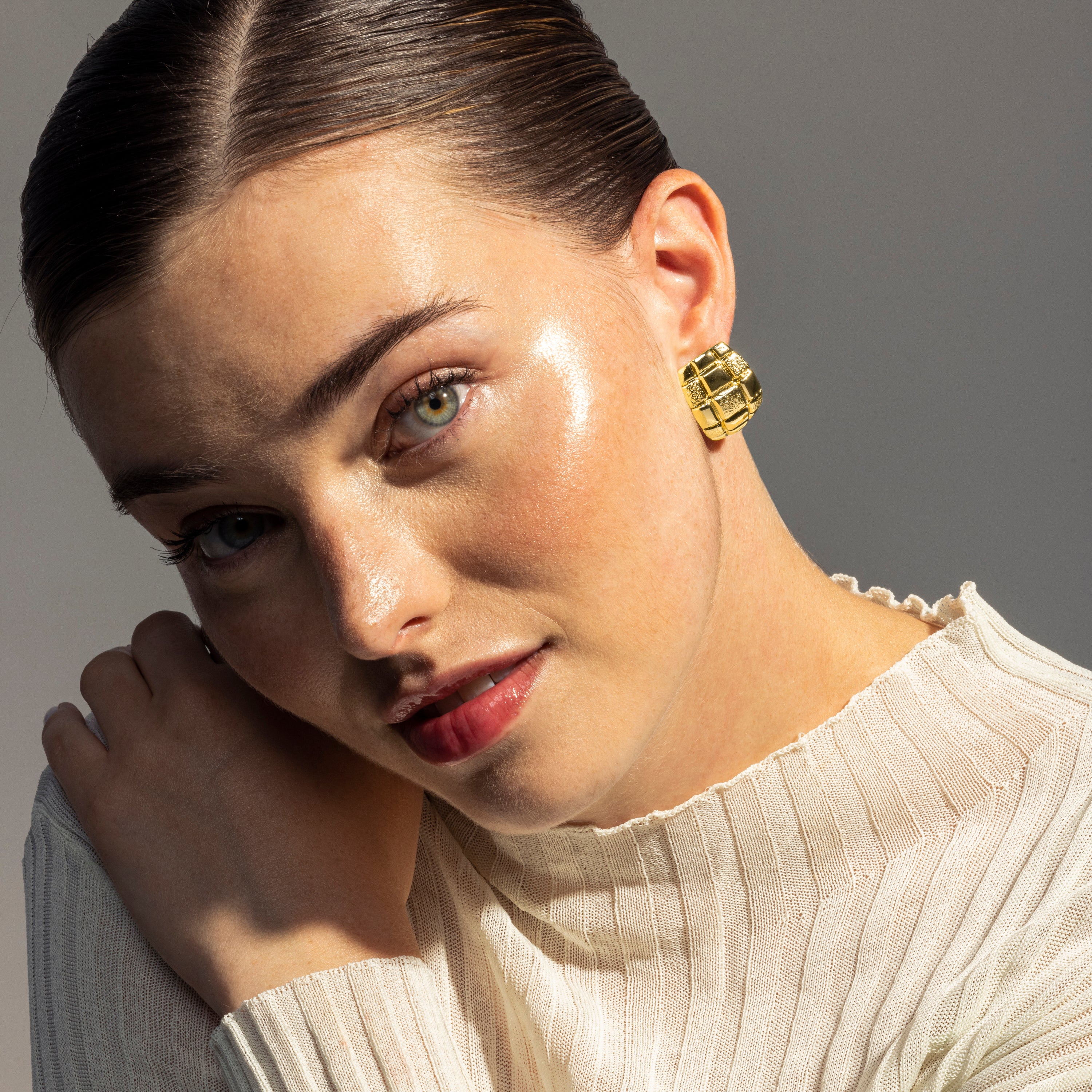 Brincos acabamento em ouro amarelo 18K - Abalt