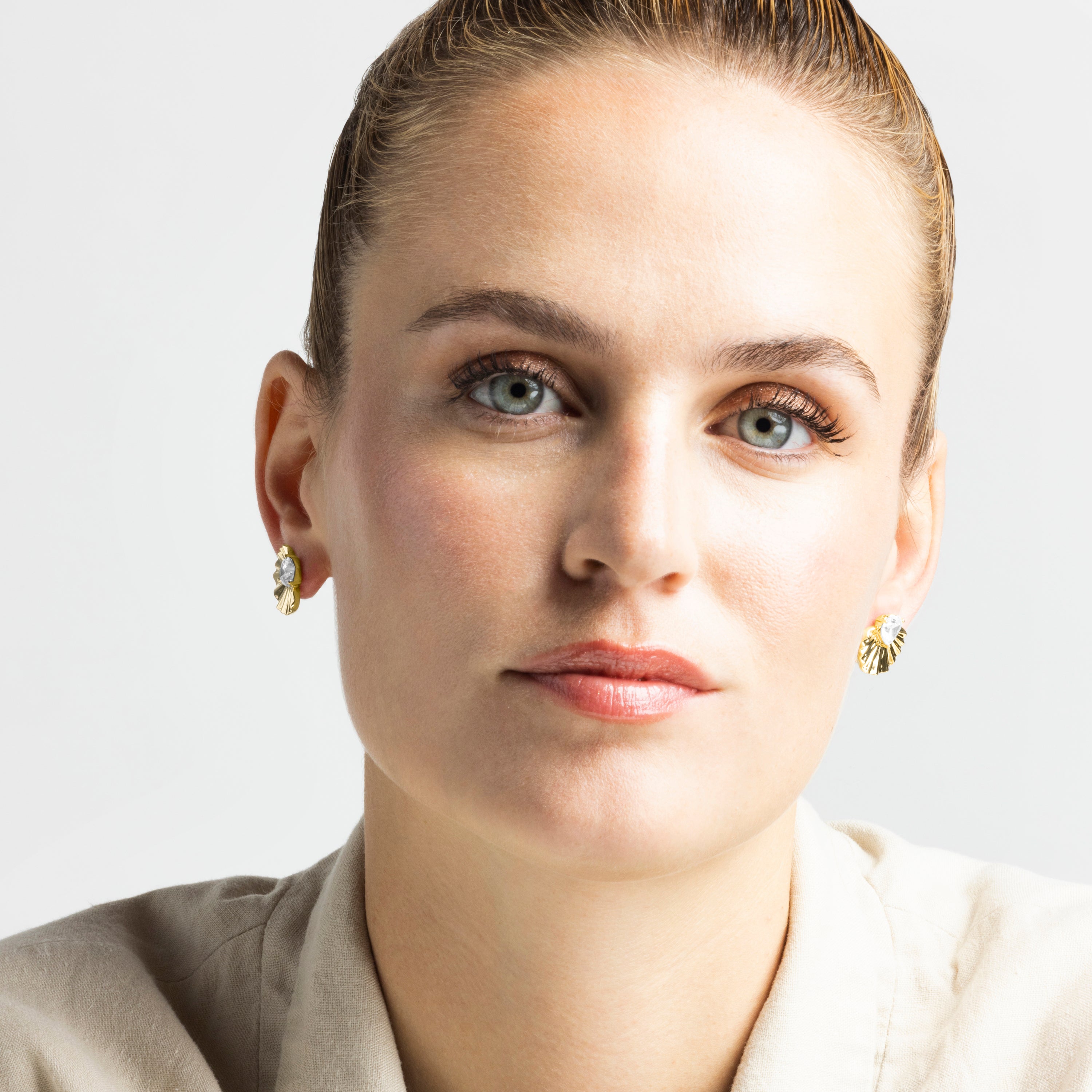 Boucles d'oreilles avec zircon brillant finition or 18k - Adnis