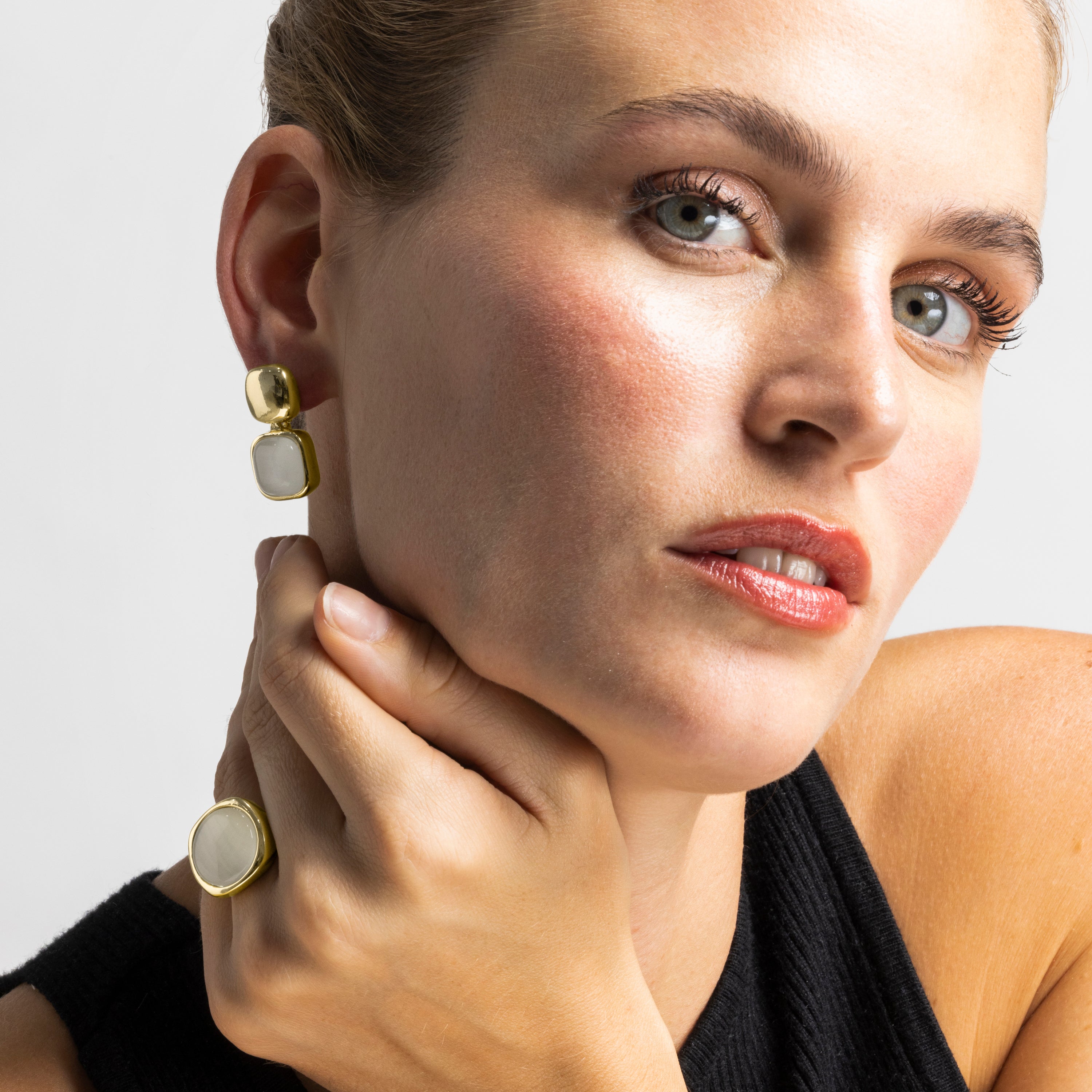 Boucles d'oreilles avec œil de chat finition or 18k - Laroi