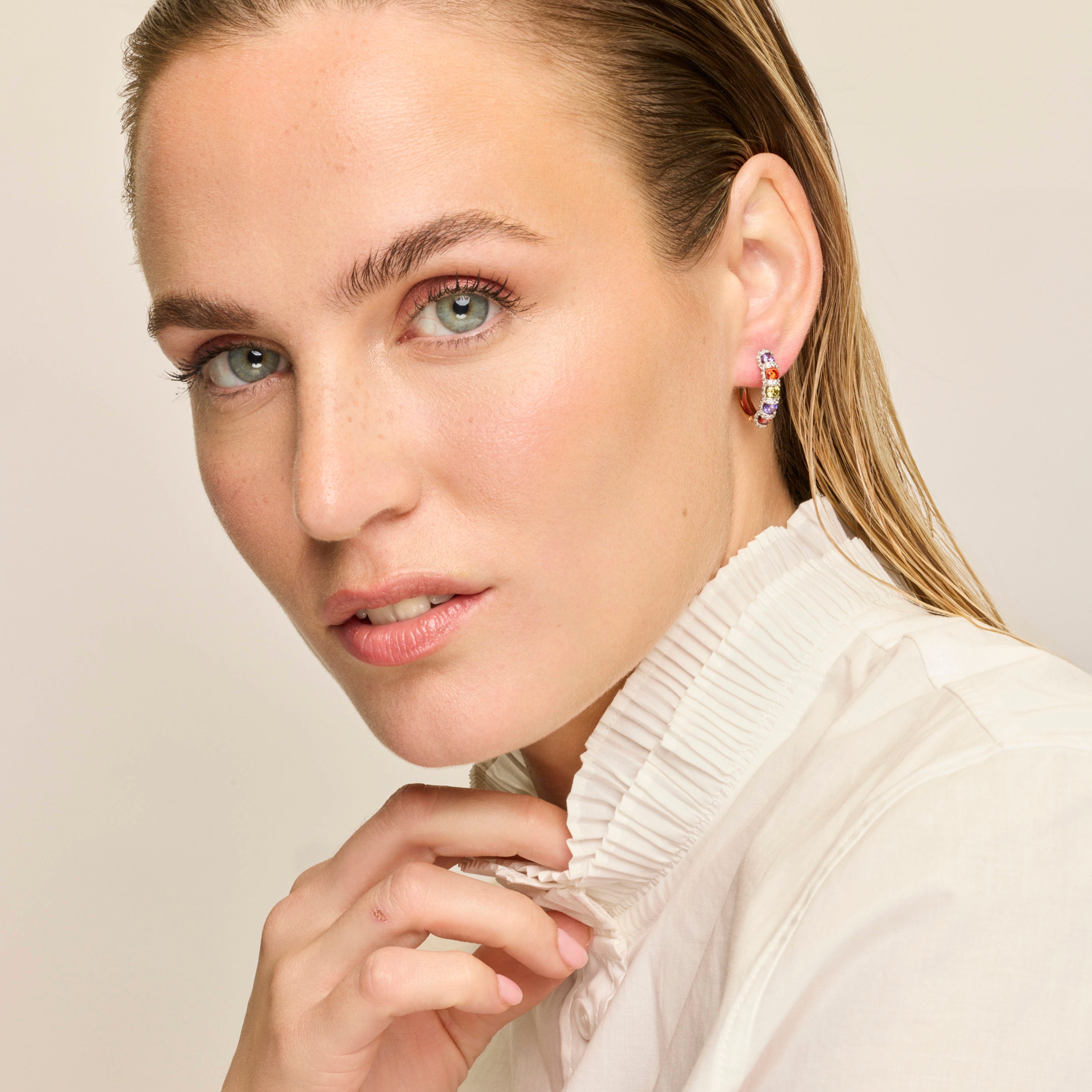 Pendientes con Circonita multicolor acabado oro amarillo 18k - Yrat