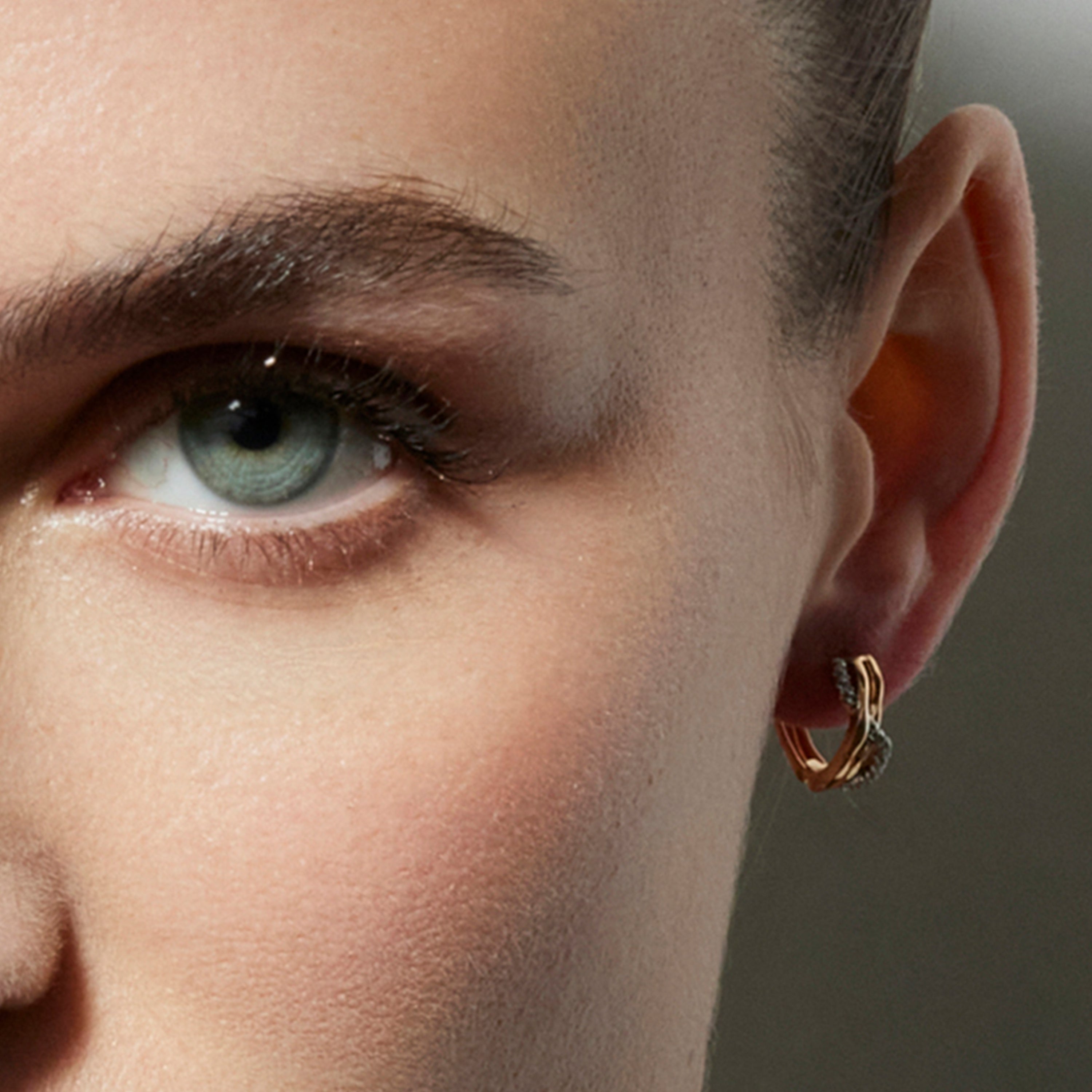 Earrings with Brilliant Zirconia finished in 18k gold - Lonte