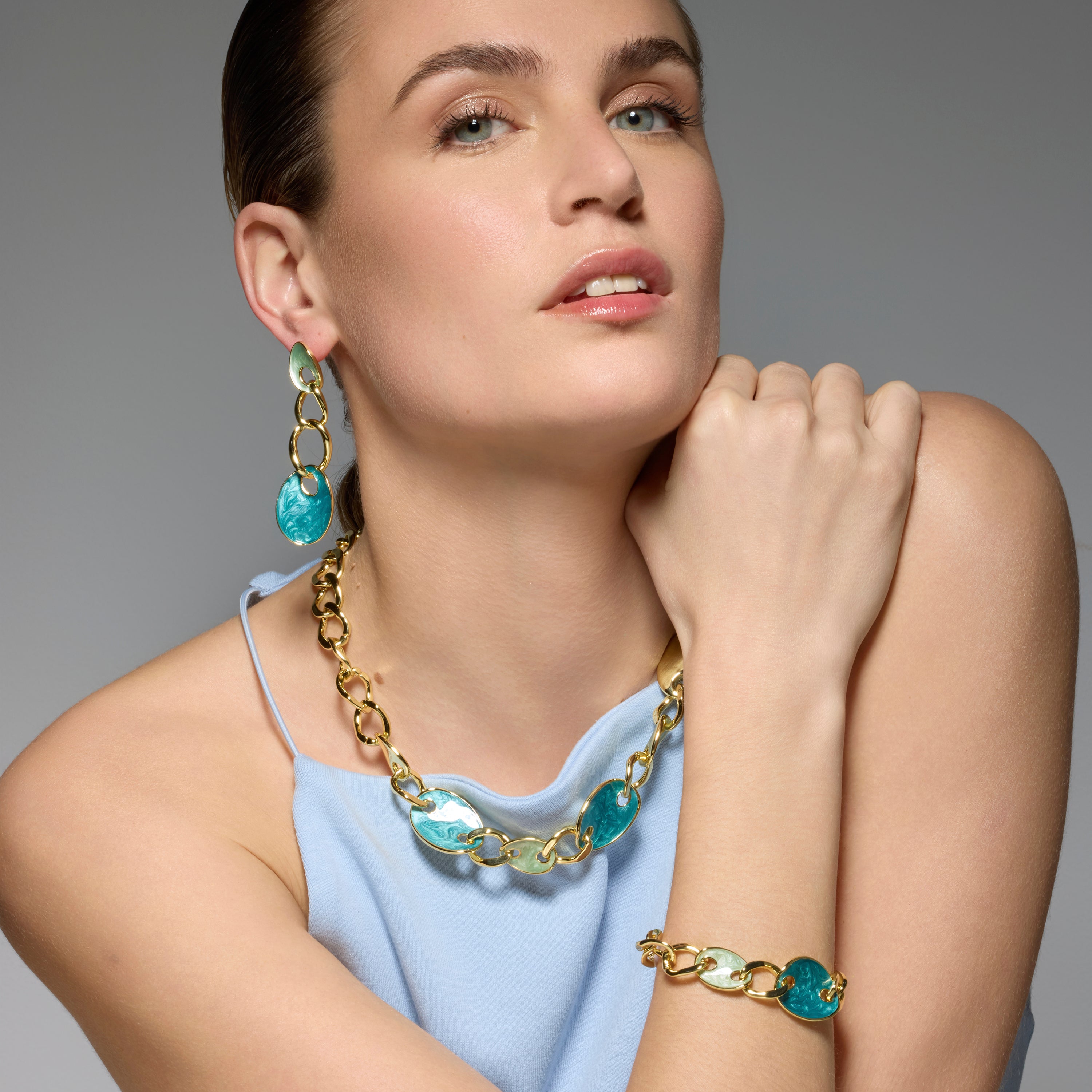 Pendientes acabado oro amarillo de 18k y Lacado Azul - Makan