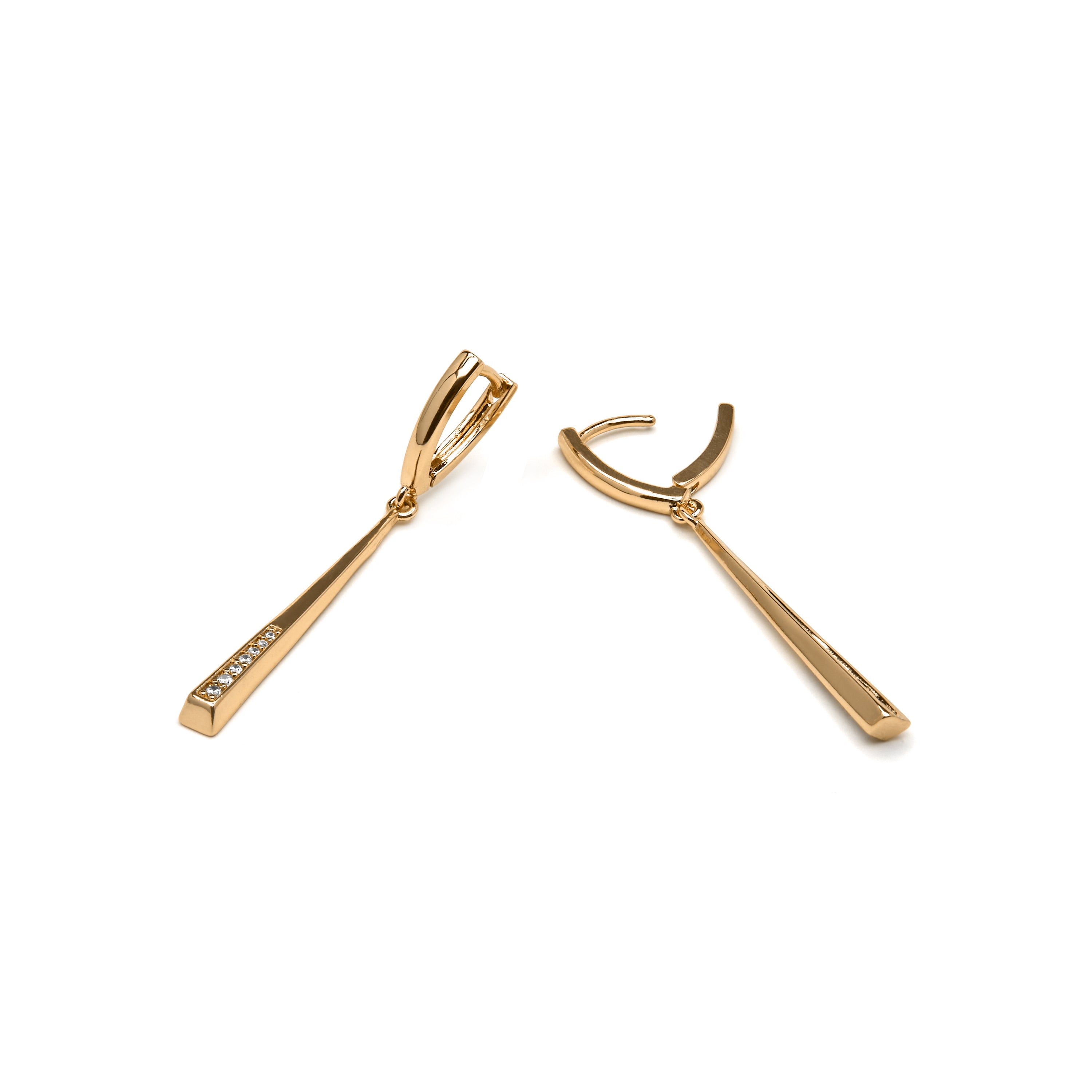 Pendientes acabado oro amarillo de 18k y Circonita Brillante - Inneth