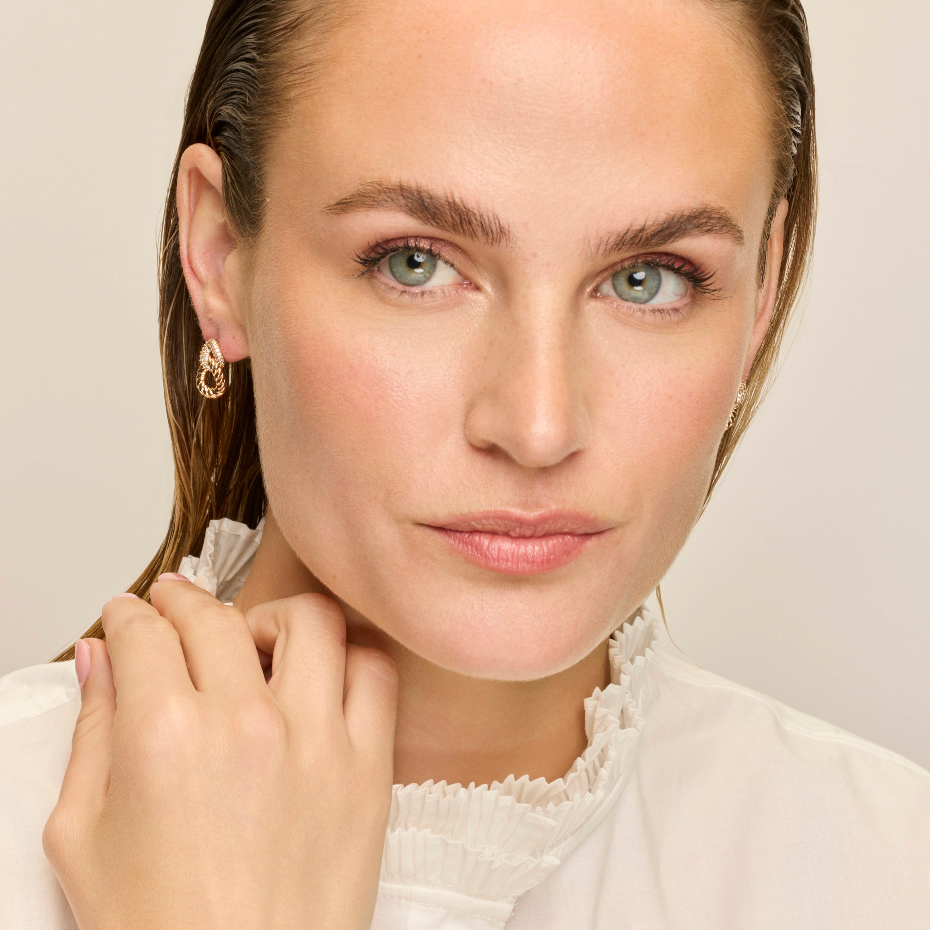 Pendientes acabado oro amarillo de 18k y Circonita Brillante - Ramcall