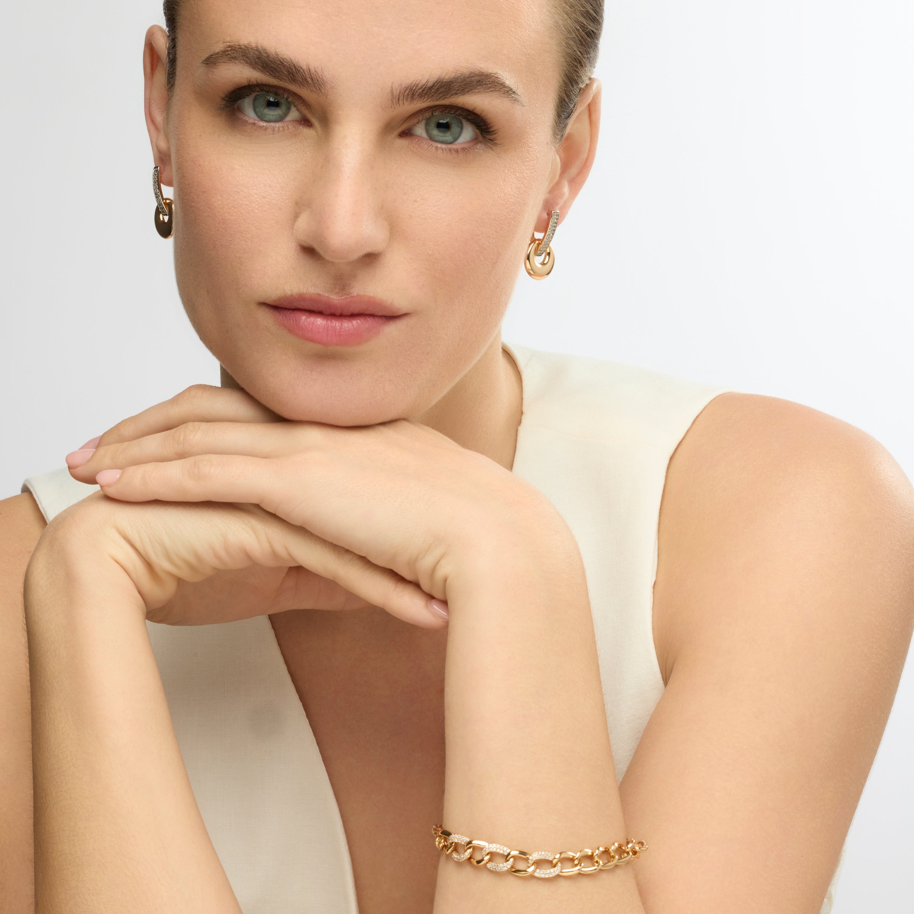 Pendientes acabado oro amarillo de 18k y Circonita Brillante - Eithe