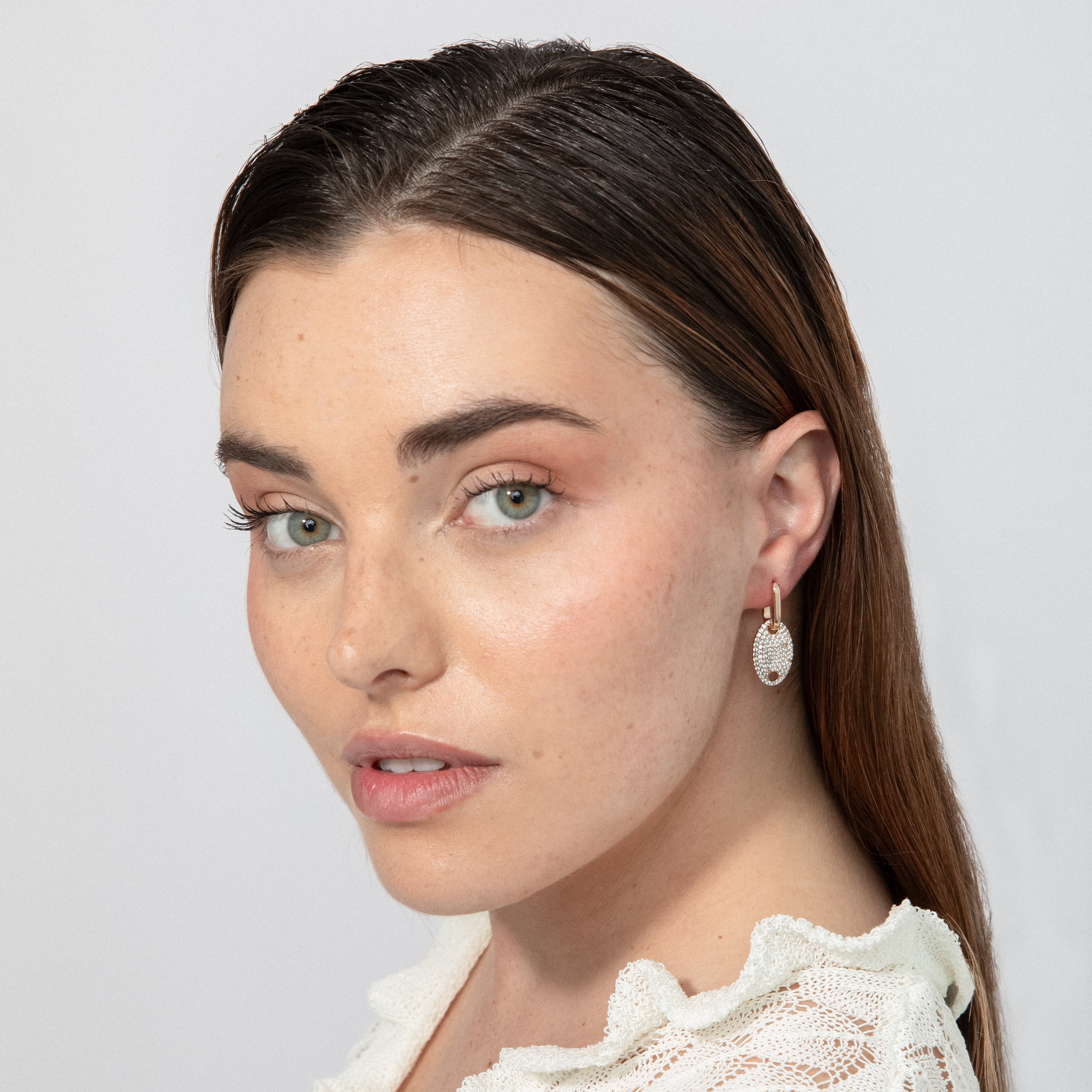 Pendientes de Circonita Brillante acabado en oro amarillo de 18k - Krero