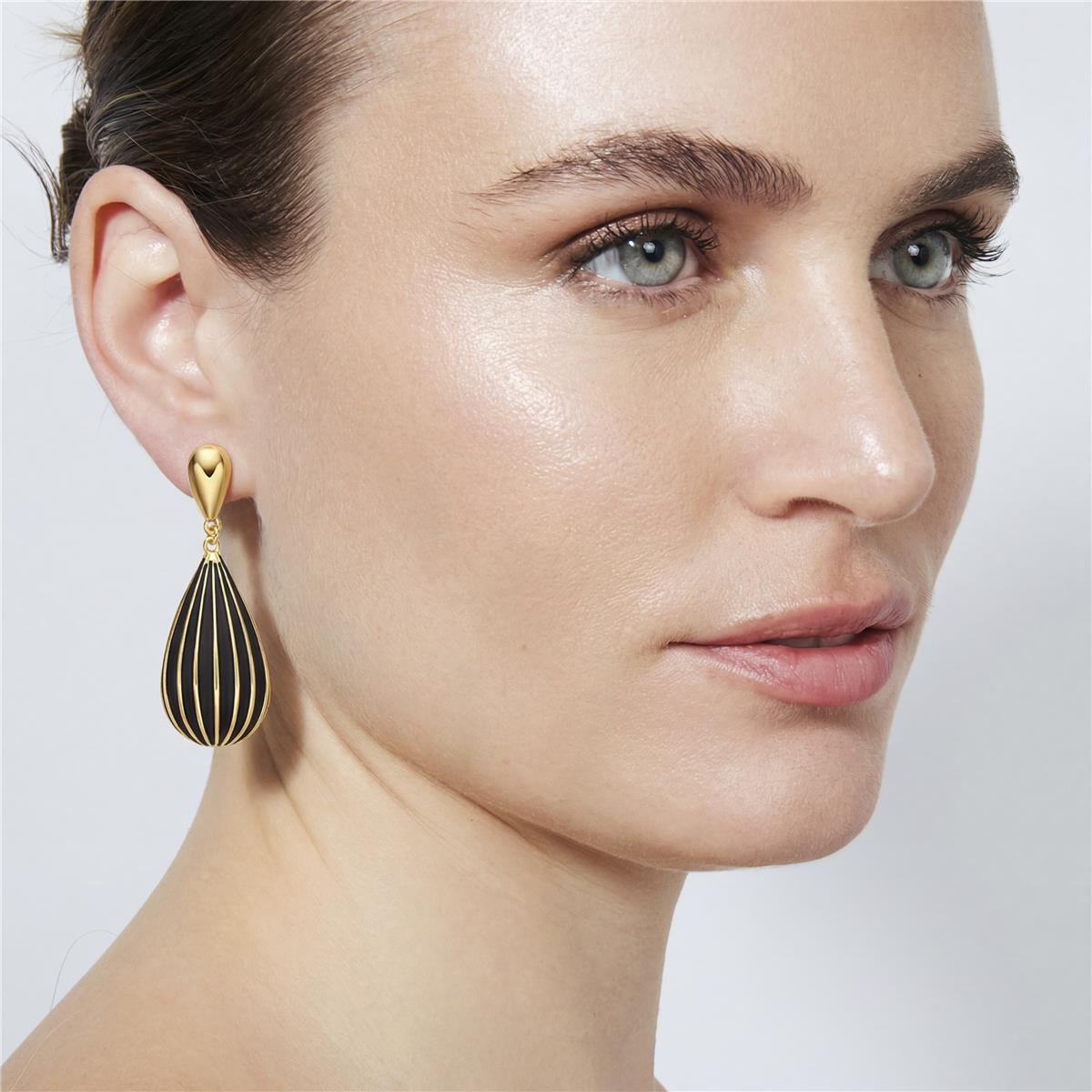 Black Lacquer Earrings with 18k Yellow Gold Finish - Belin