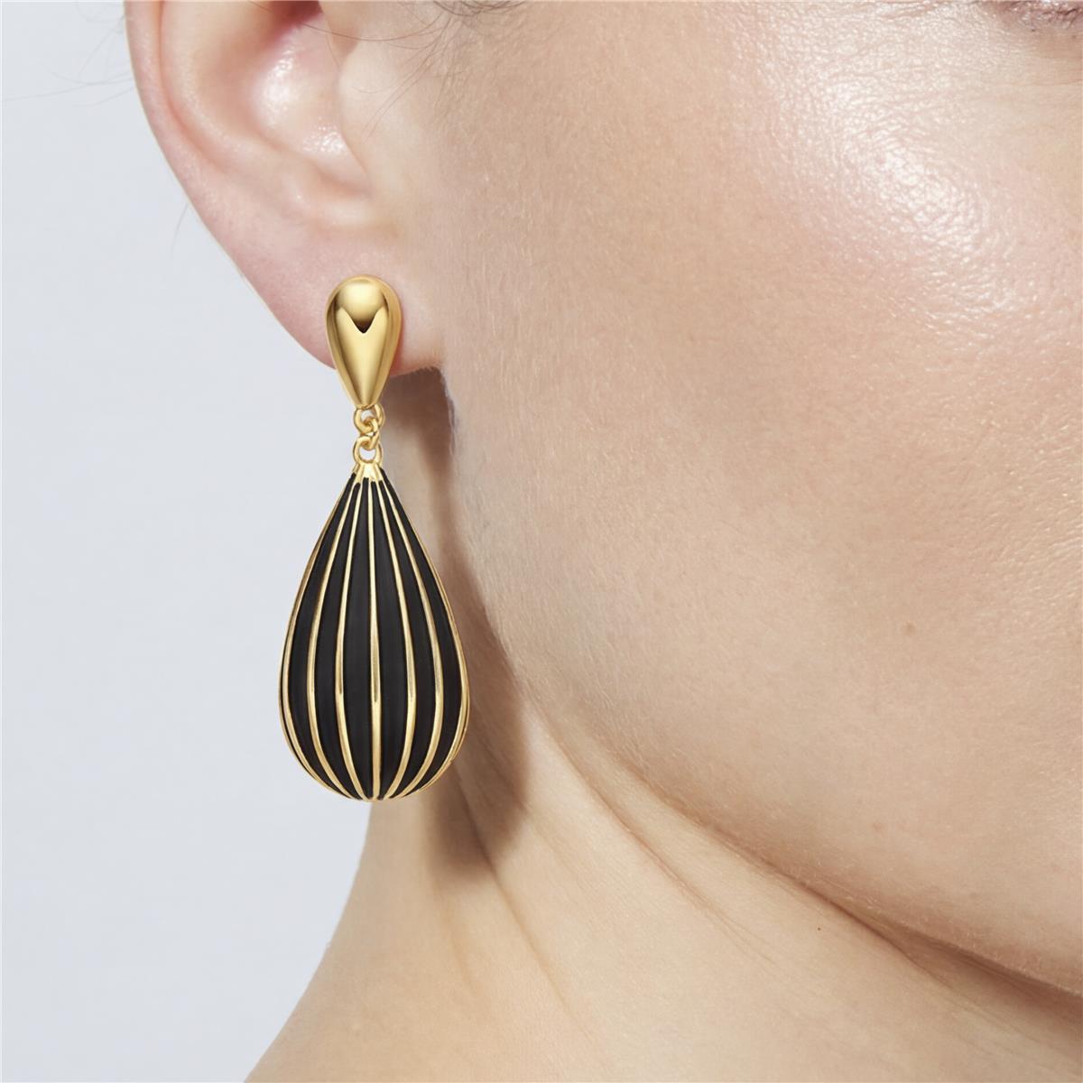 Black Lacquer Earrings with 18k Yellow Gold Finish - Belin
