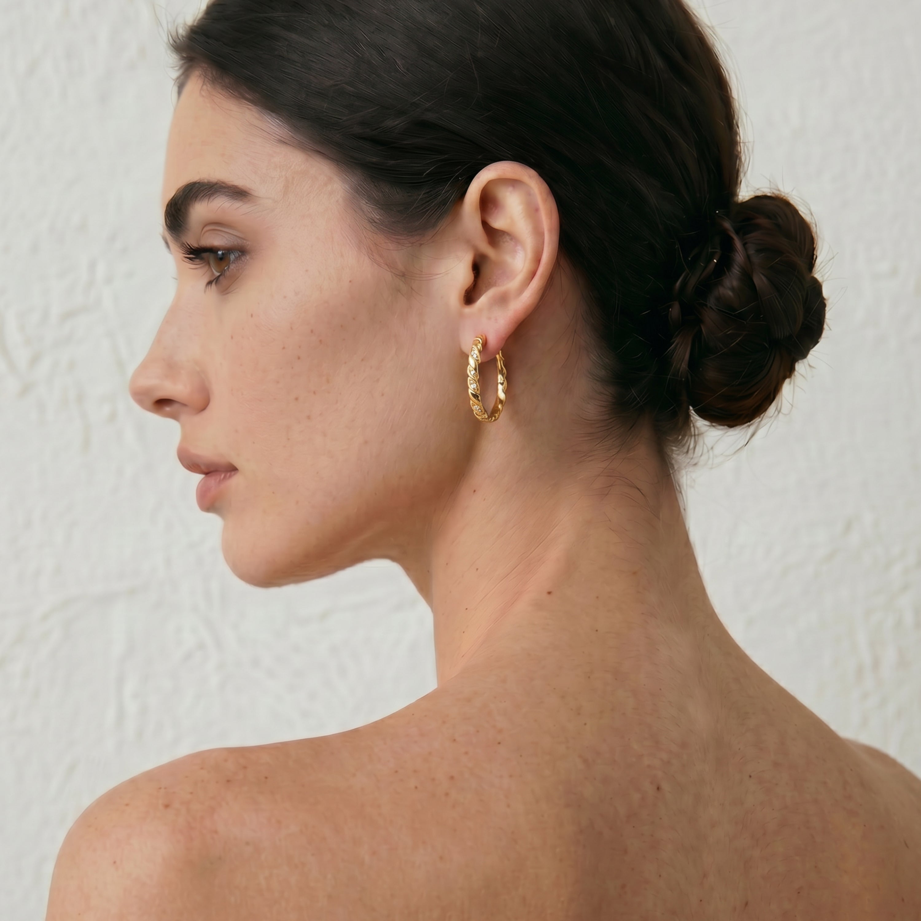 Kruulnaz Ohrringe mit 18k Gelbgold-Finish - Kruulnaz WEISS