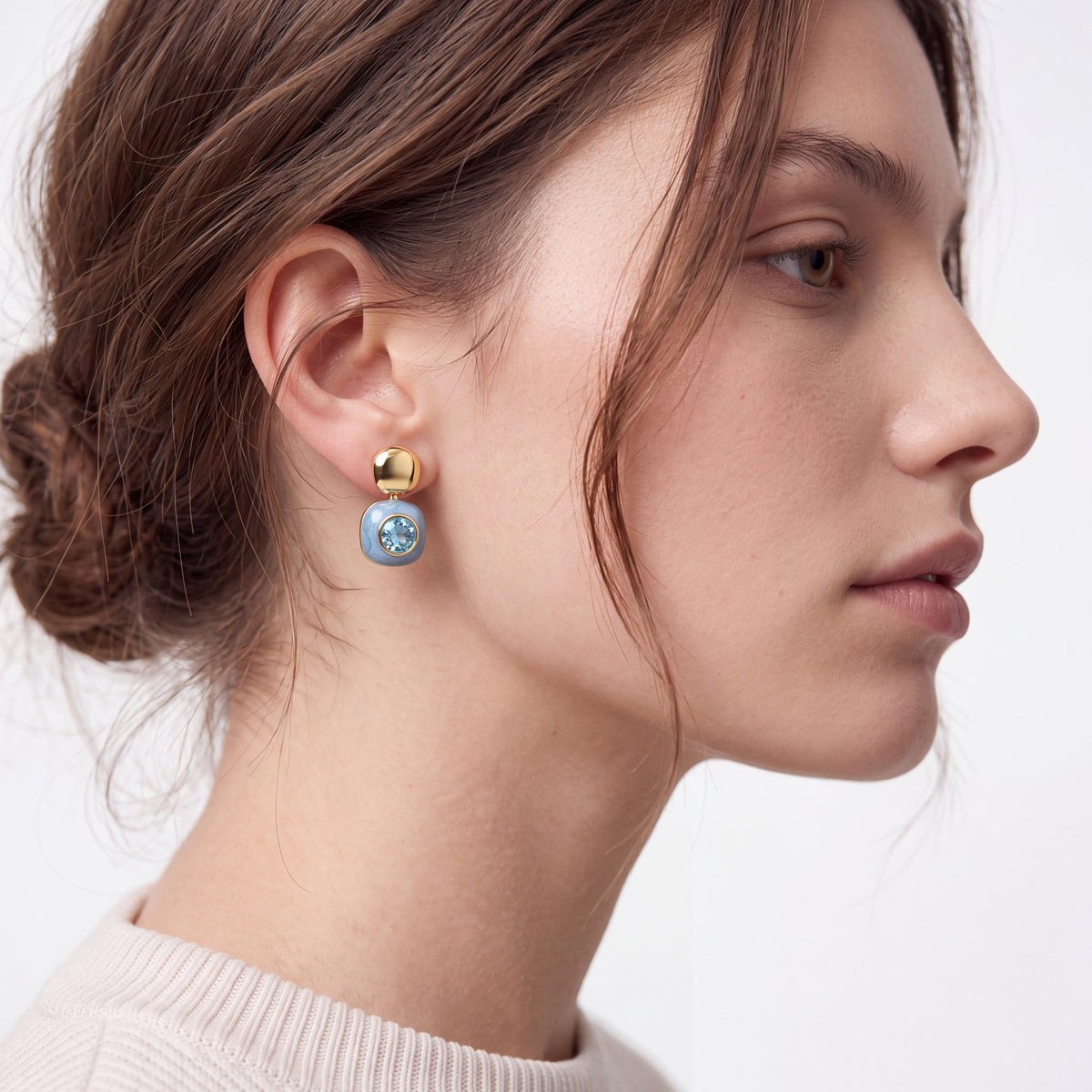 Blue Crystal earrings finished in 18k yellow gold - Krimley