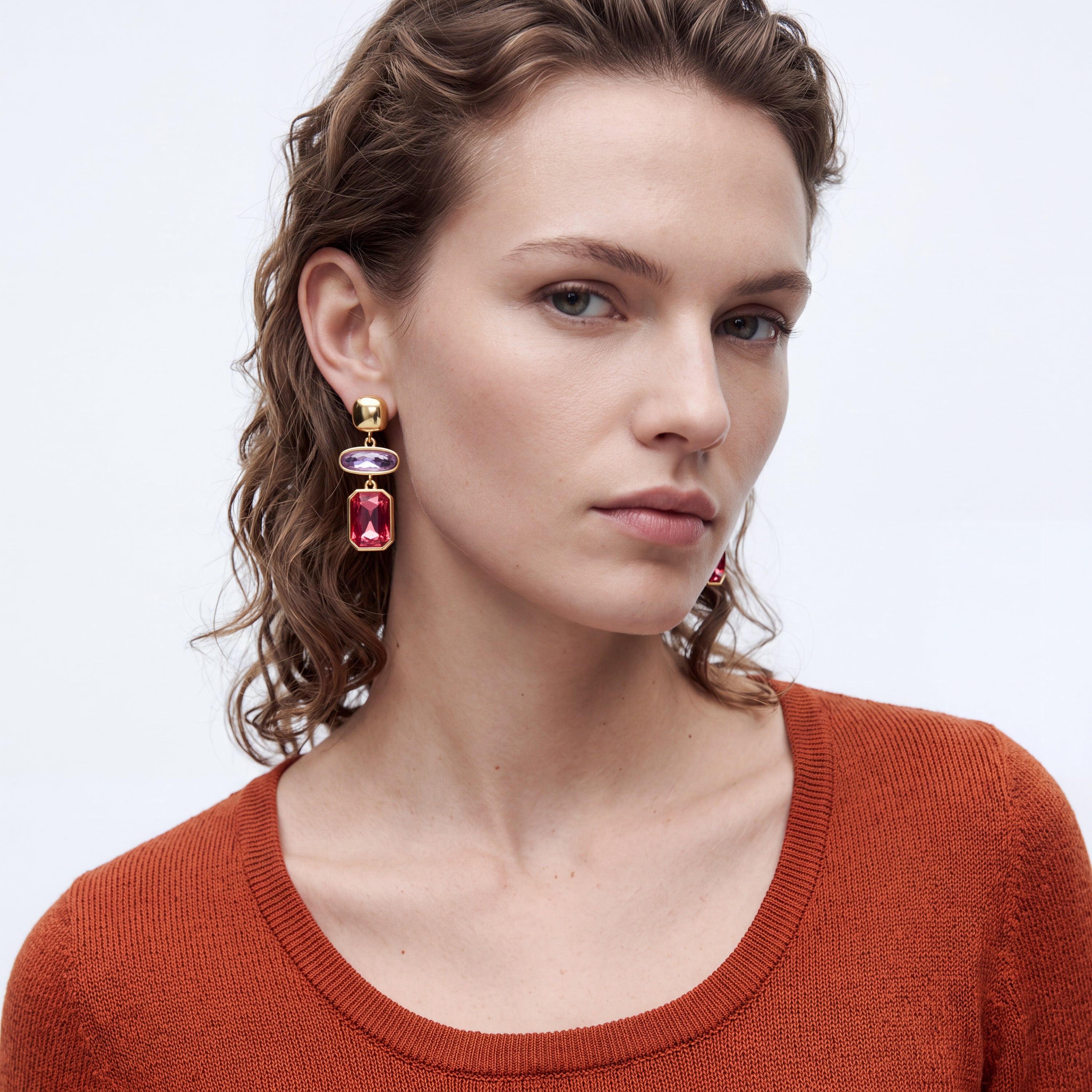 Boucles d’oreilles en cristal multicolore avec finition en or jaune 18 carats – Mahvry