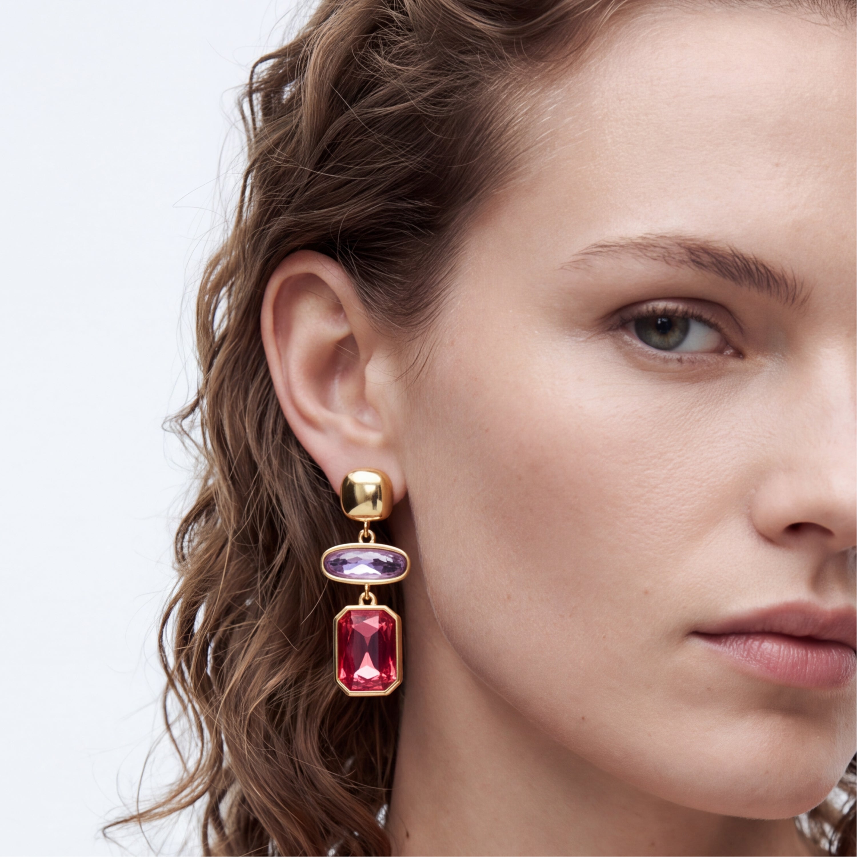 Boucles d’oreilles en cristal multicolore avec finition en or jaune 18 carats – Mahvry
