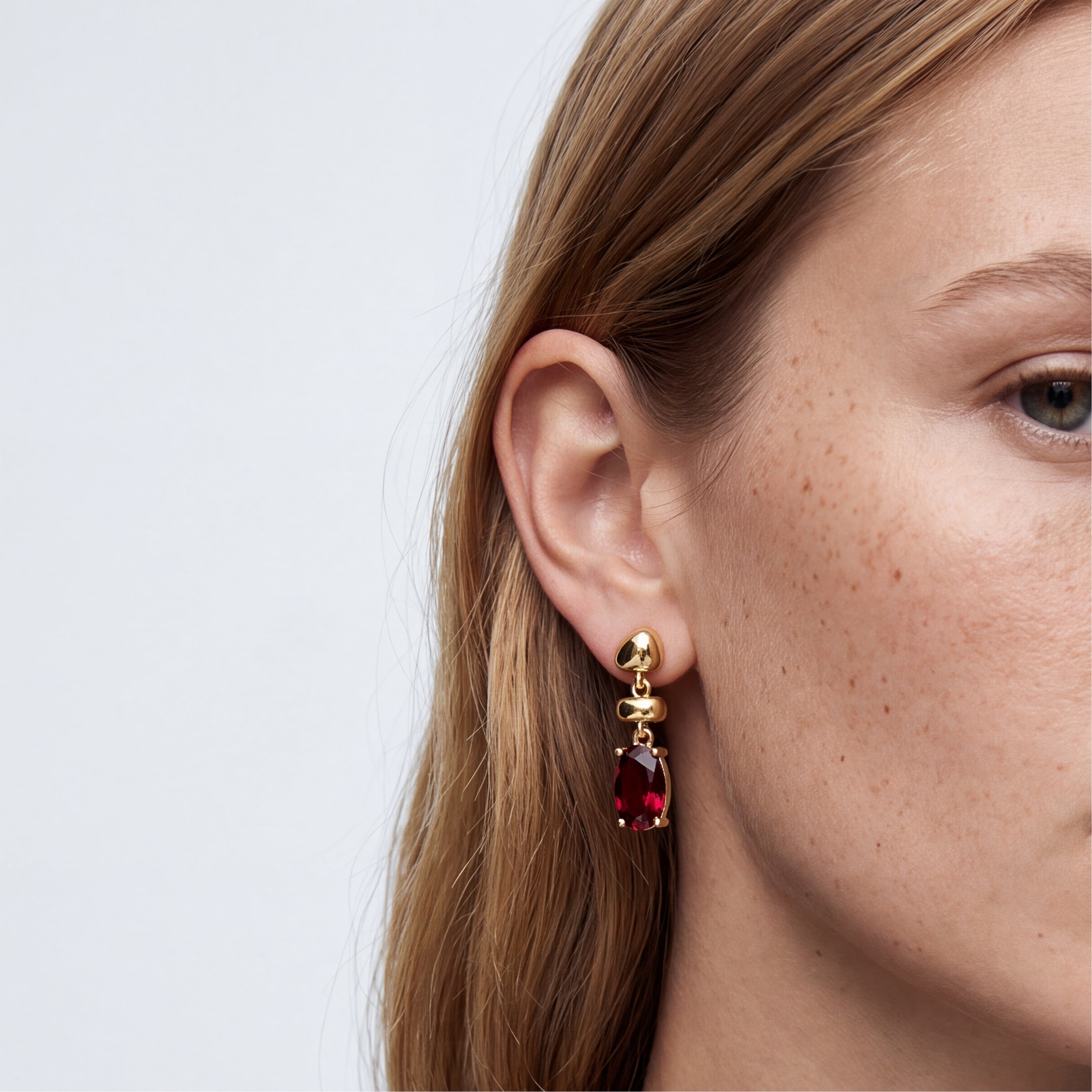 Pendientes de Cristal Rojo acabado en oro amarillo de 18k - Midfan