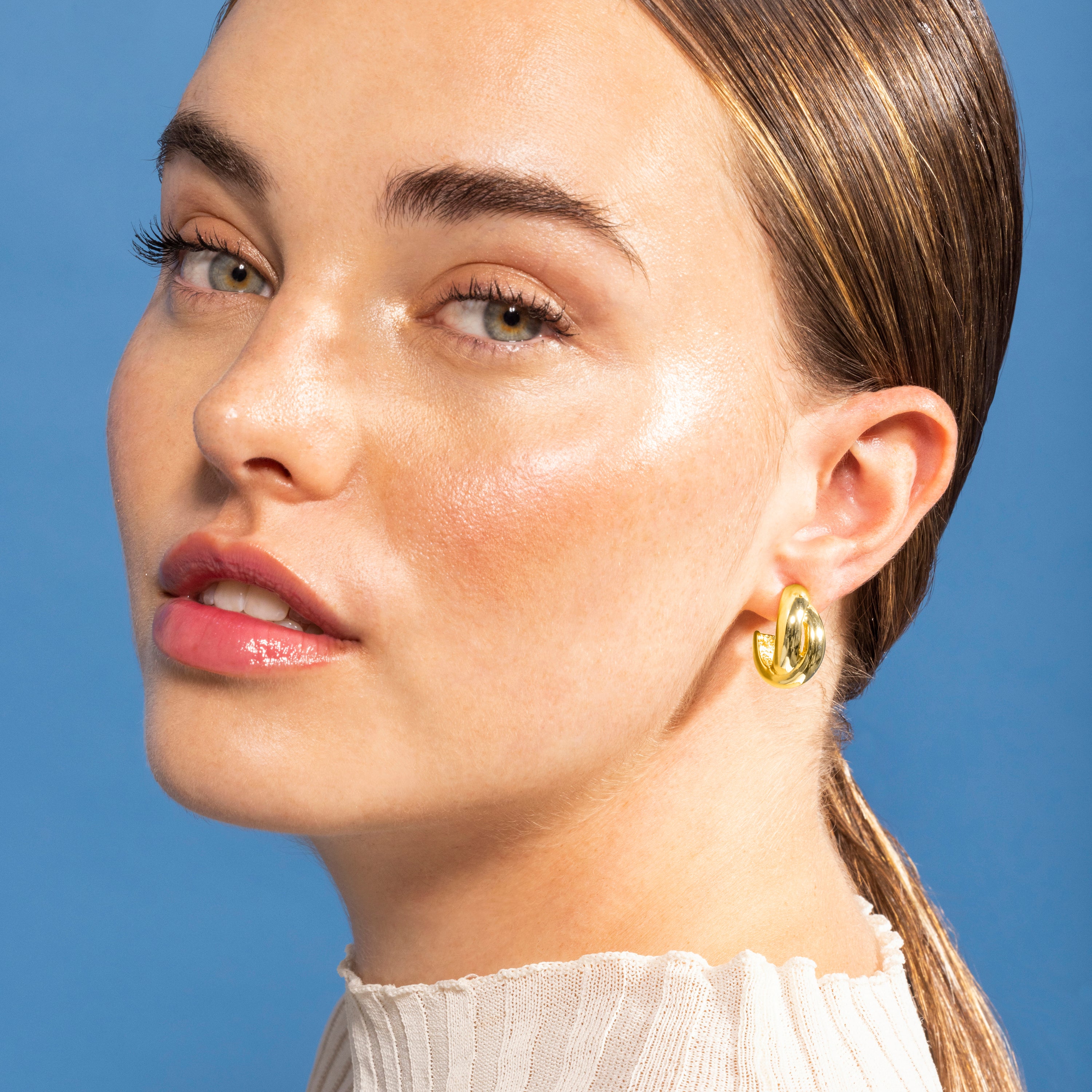 Pendientes acabados en oro amarillo 18K - Zunduri