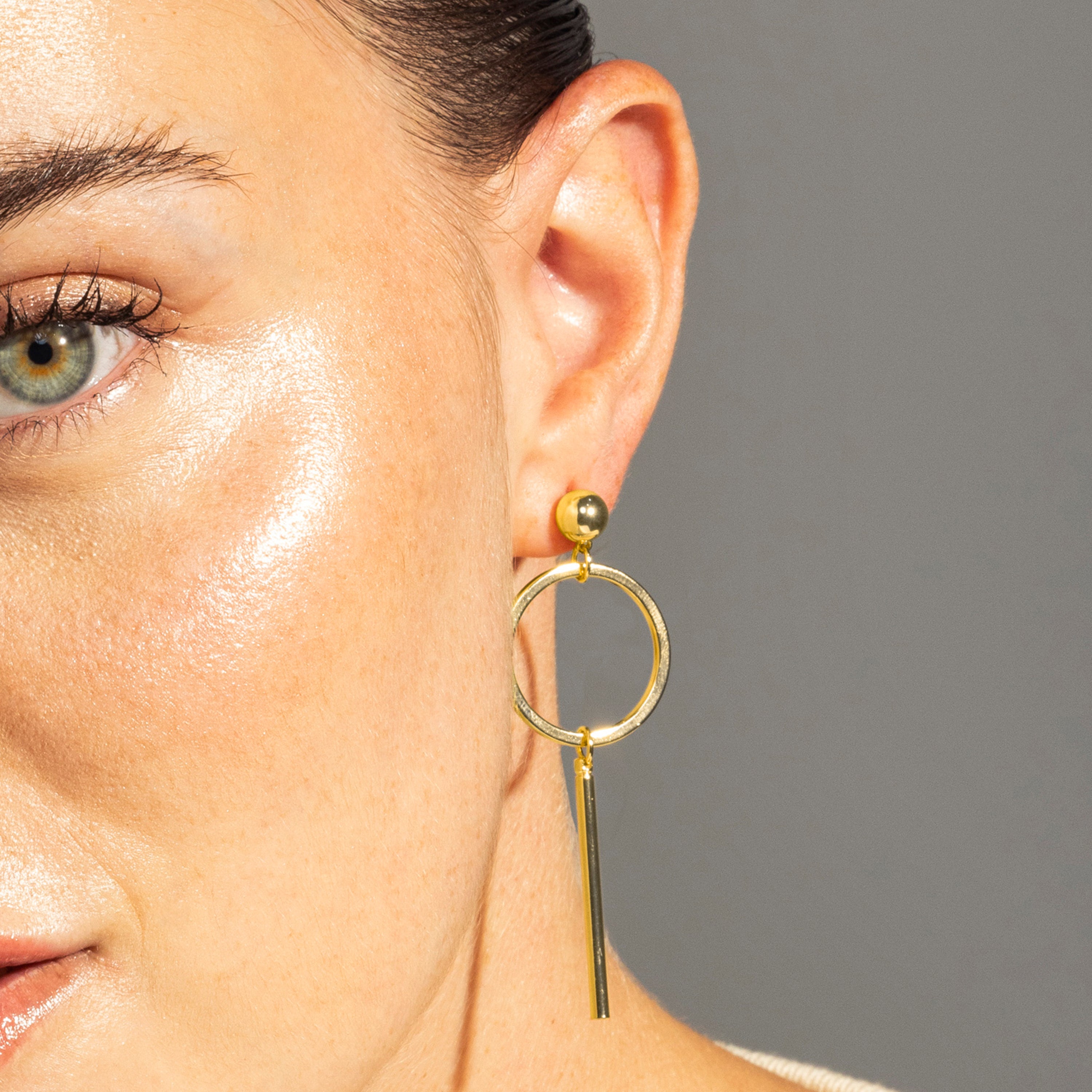 Earrings finished in 18K yellow gold - Coion