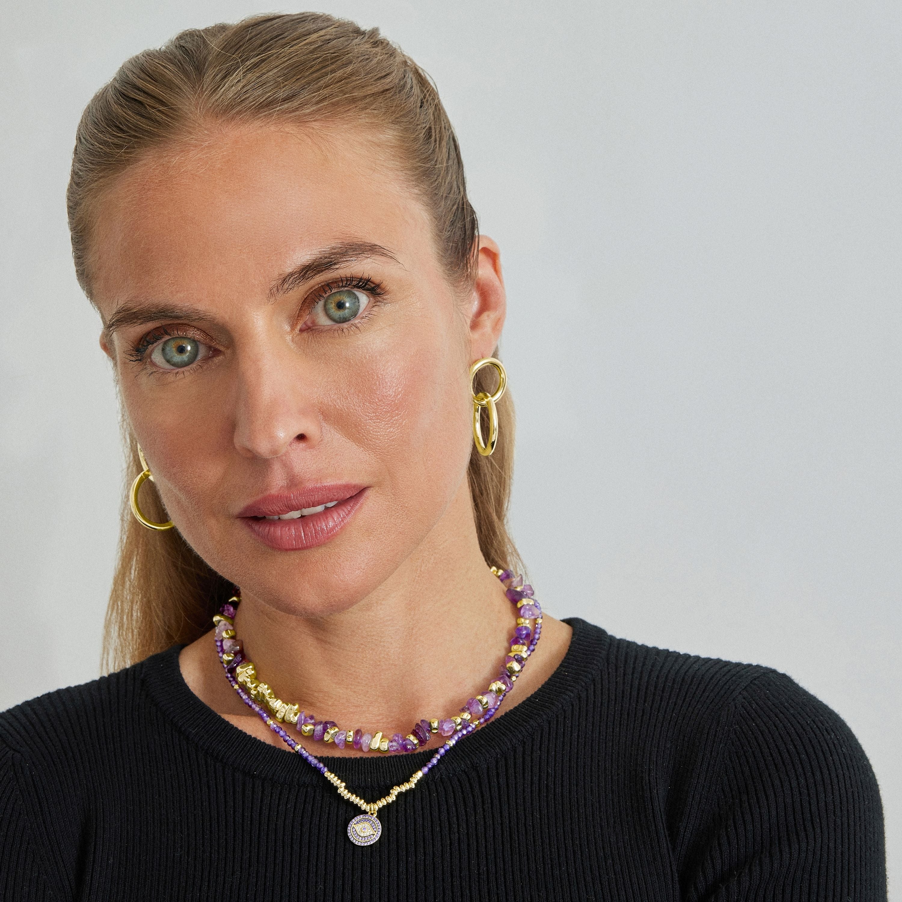 Brincos acabados em ouro amarelo 18K - Rada