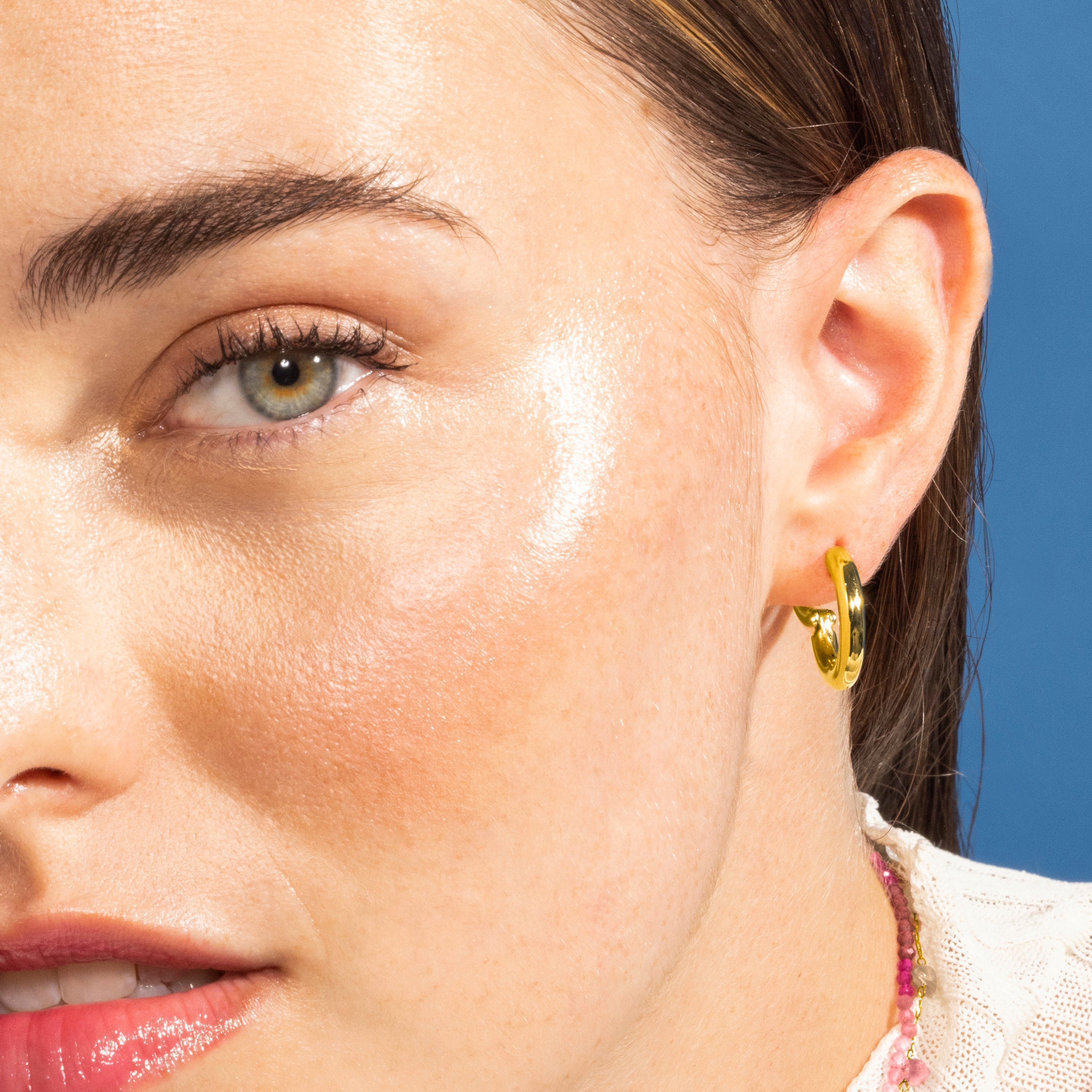 Ohrringe mit 12mm Durchmesser, 18K Gelbgold-Finish - Sinem