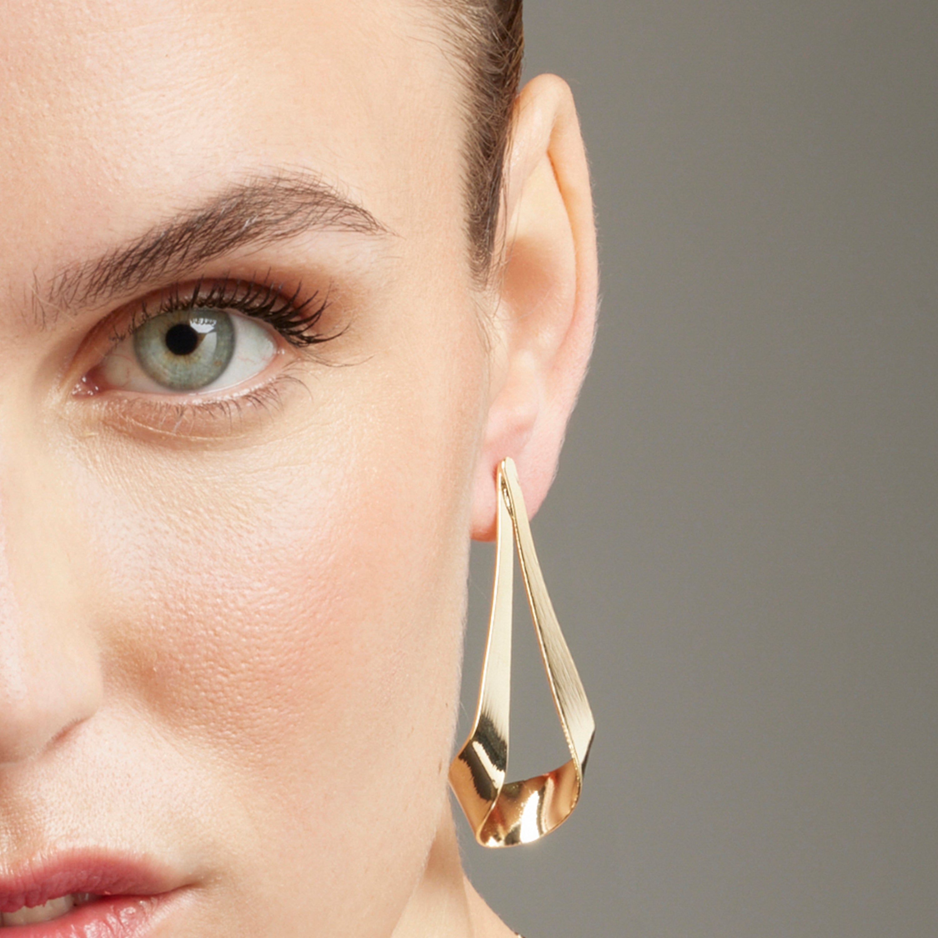 Pendientes acabados en oro amarillo 18K - Anaot