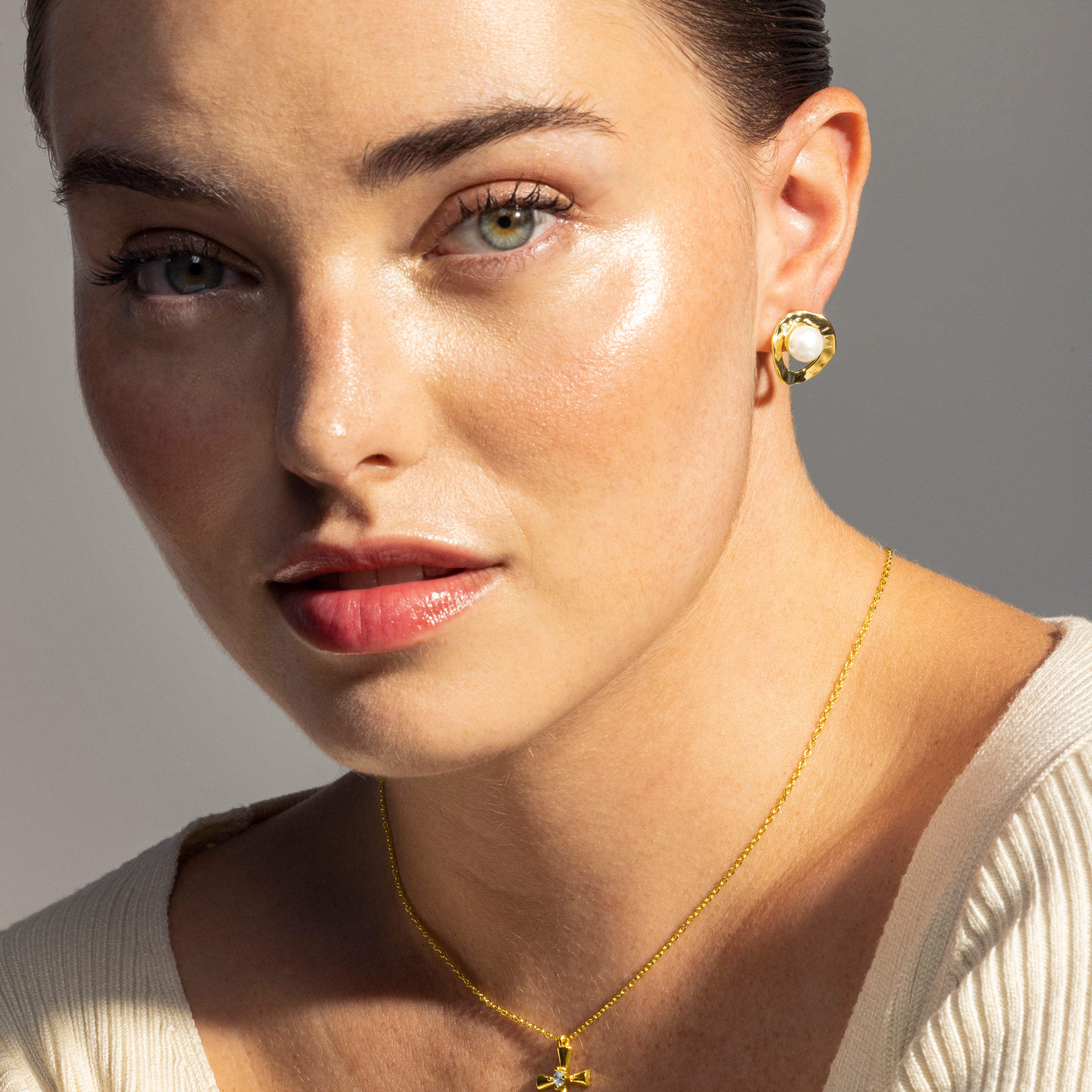 Earrings finished in 18K yellow gold - Jaya