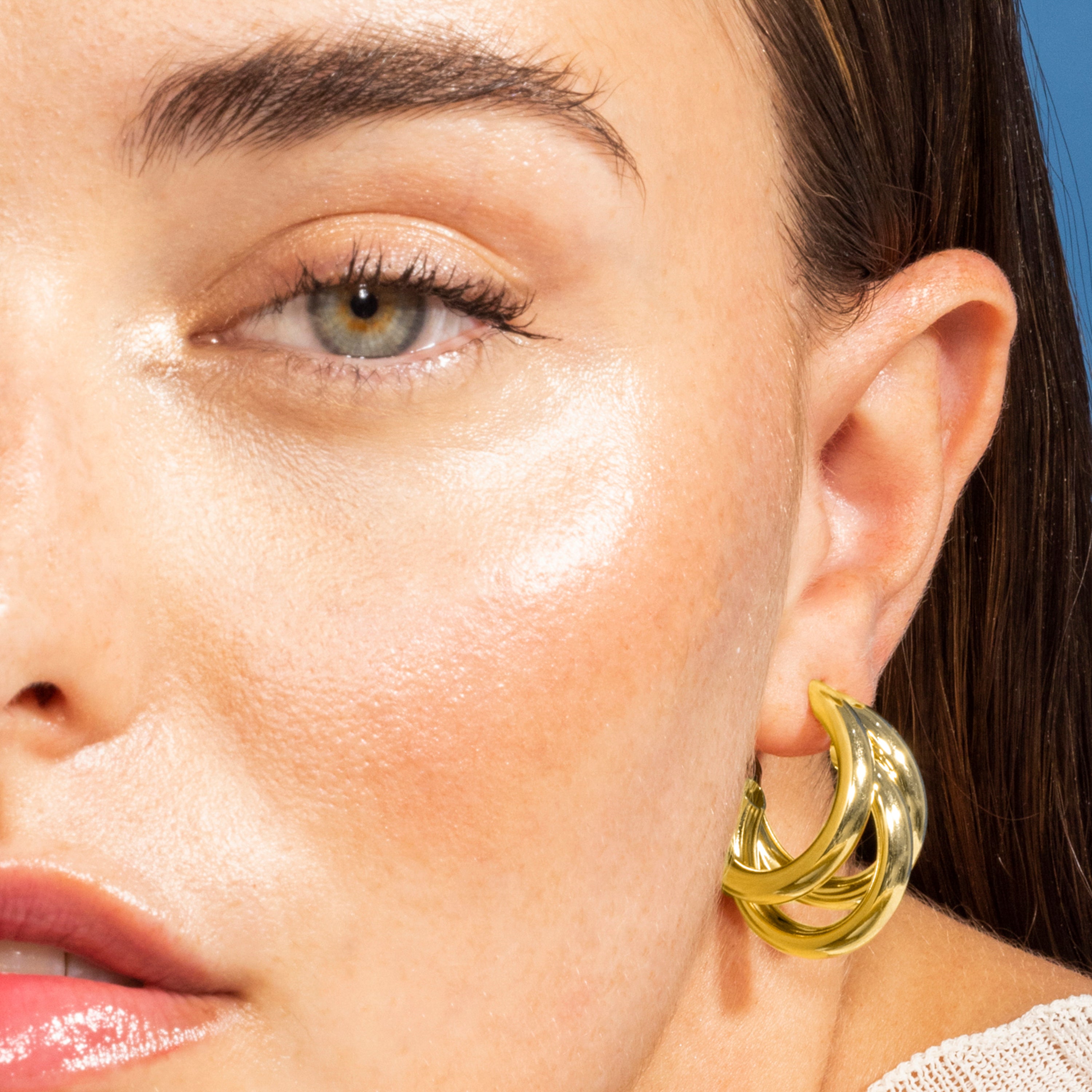Pendientes acabados en oro amarillo 18K - Carorsa