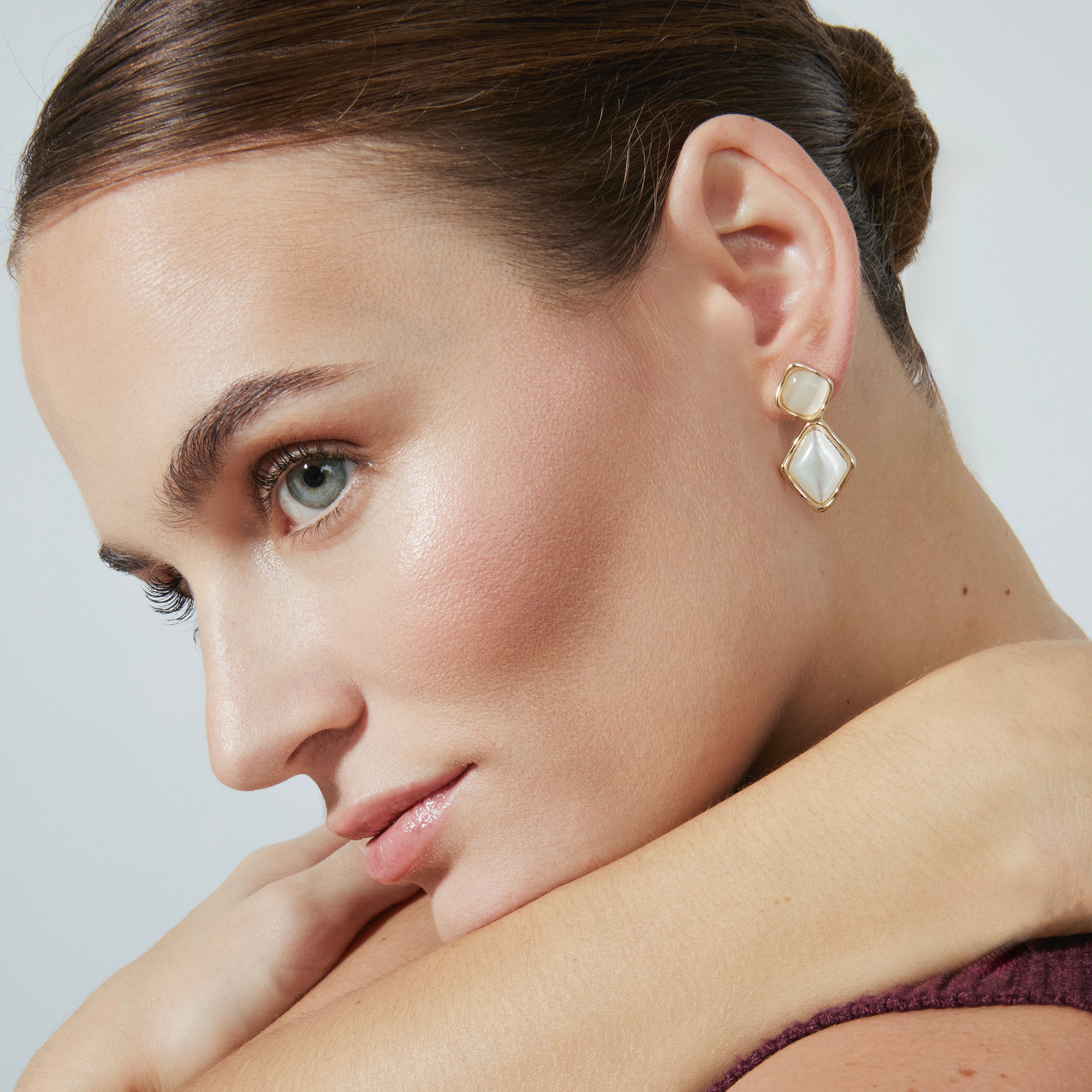 Pendientes de Madreperla Blanca acabados en oro amarillo 18K - Zahere