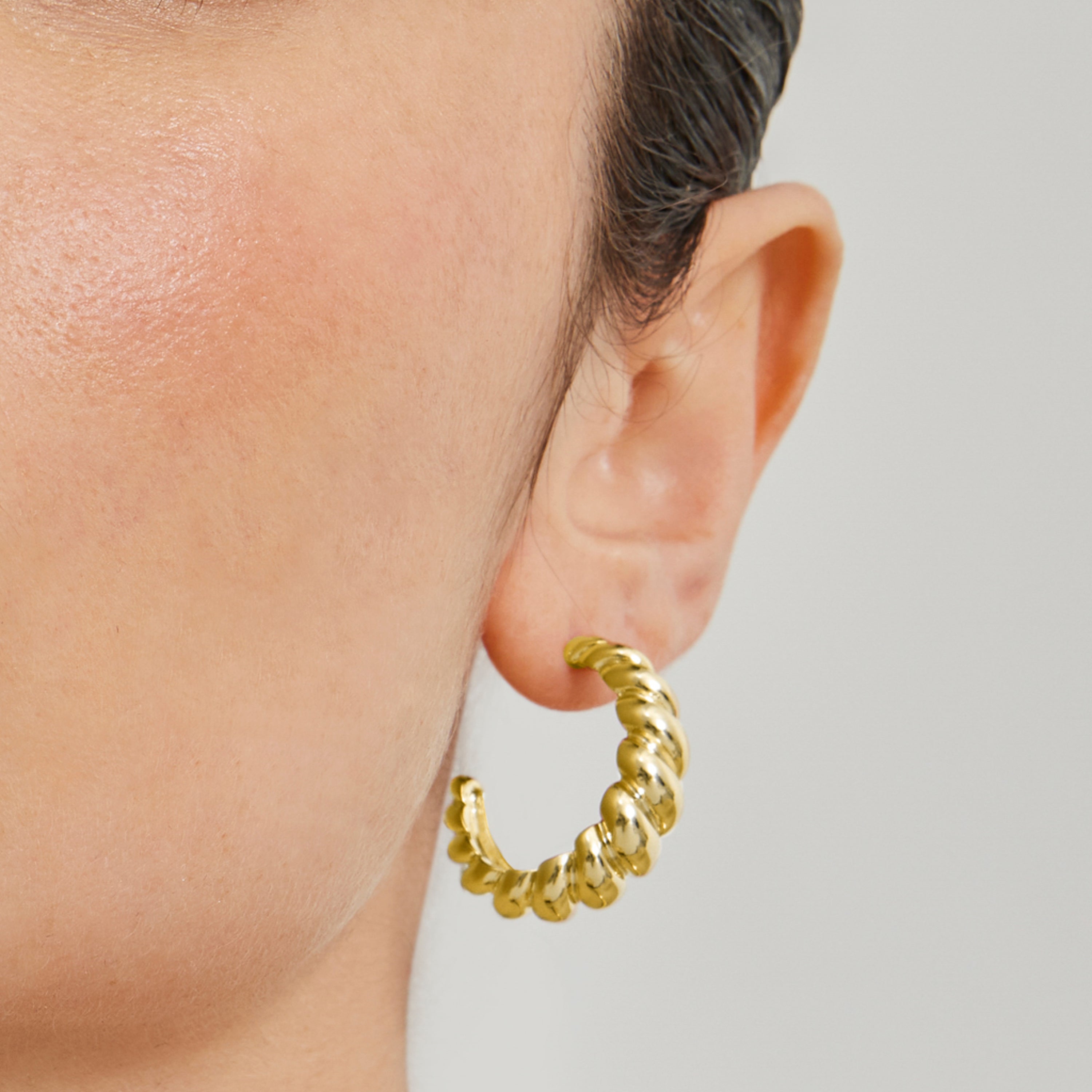 Boucles d'oreilles de 16mm de diamètre finition Or Jaune 18K - Intia