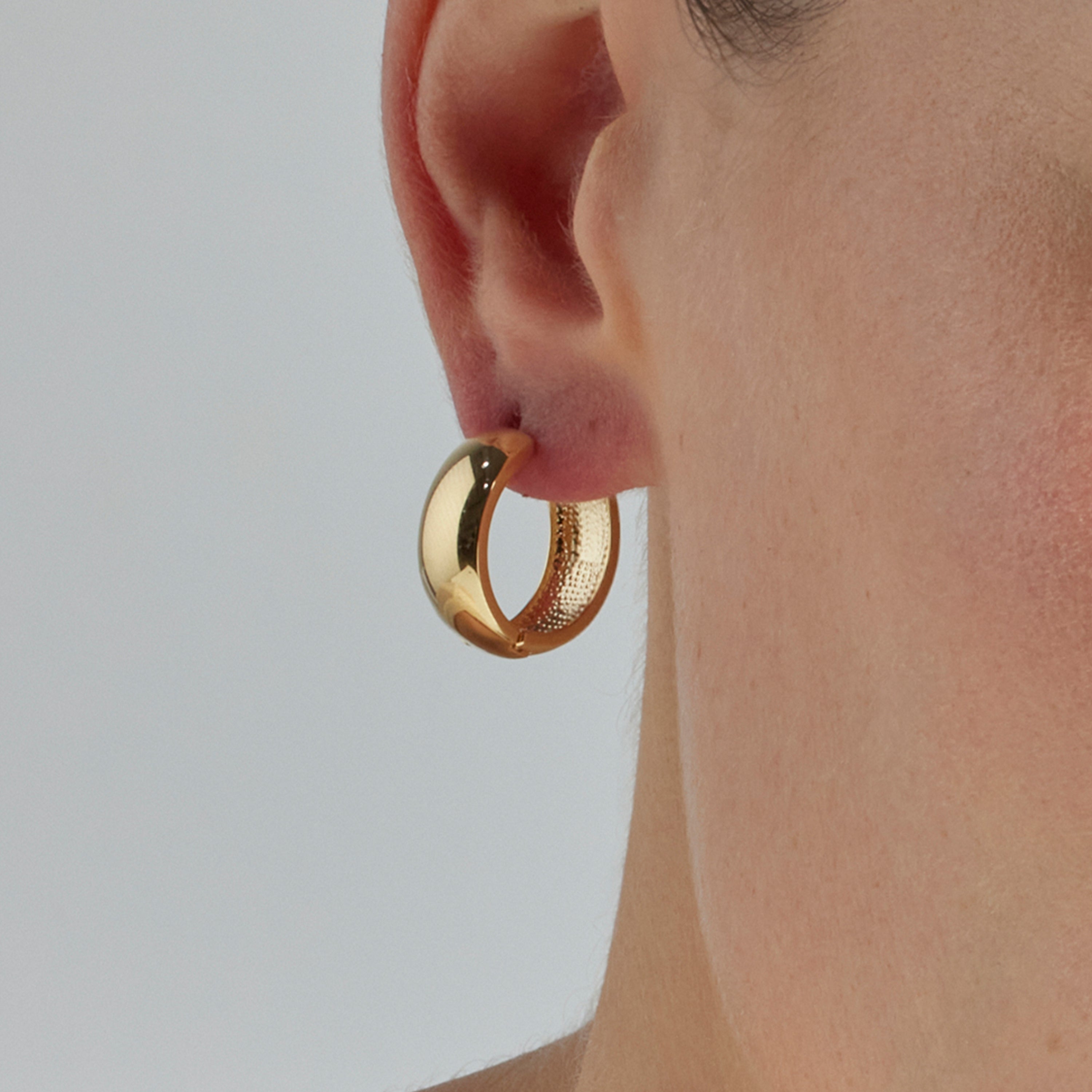 Boucles d'oreilles de 18mm de diamètre finition Or Jaune 18k - Apruk