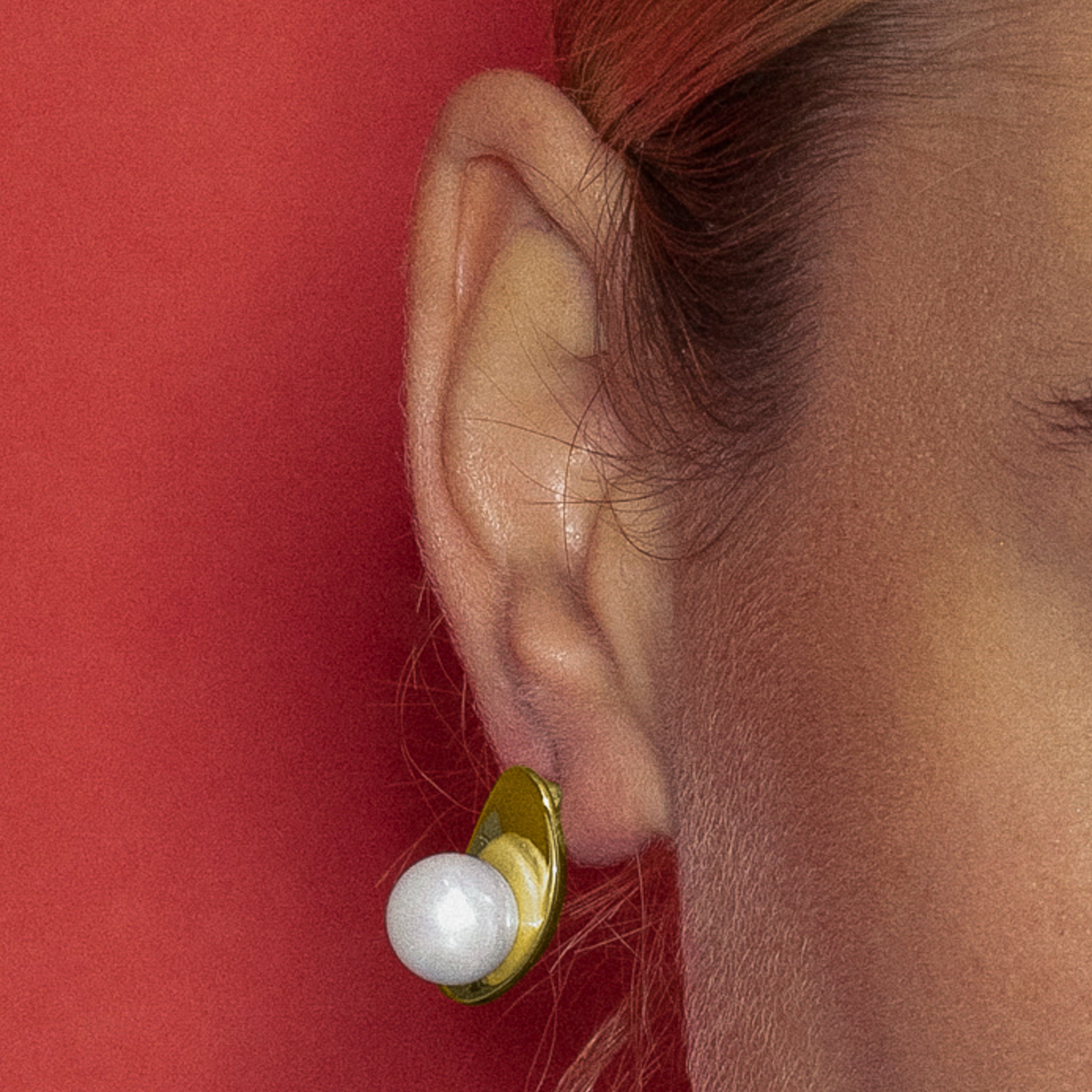 Ohrringe mit weißer Perle, 18k Gold-Finish - Lyhu