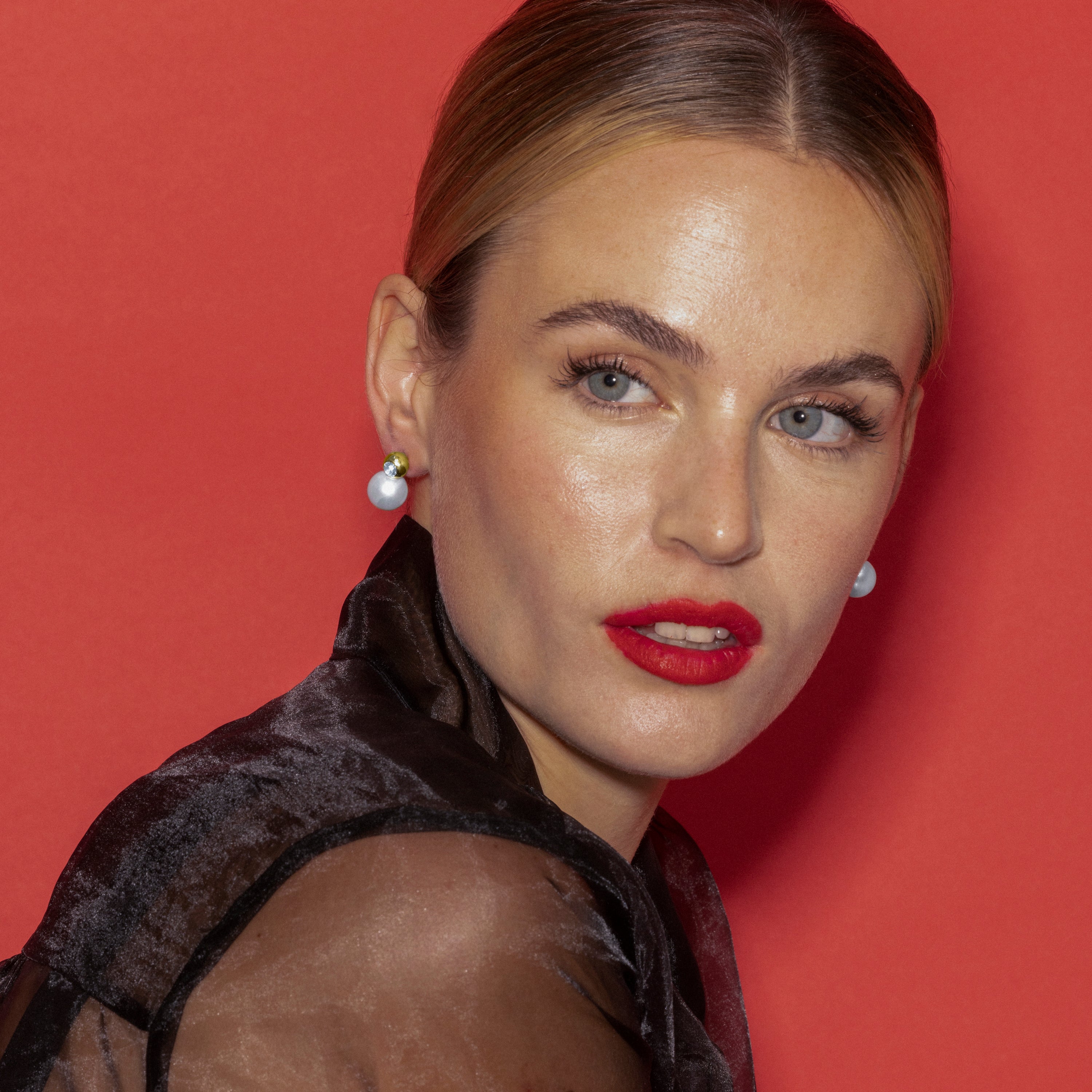 Boucles d'oreilles avec perle blanche finition or 18k - Asny