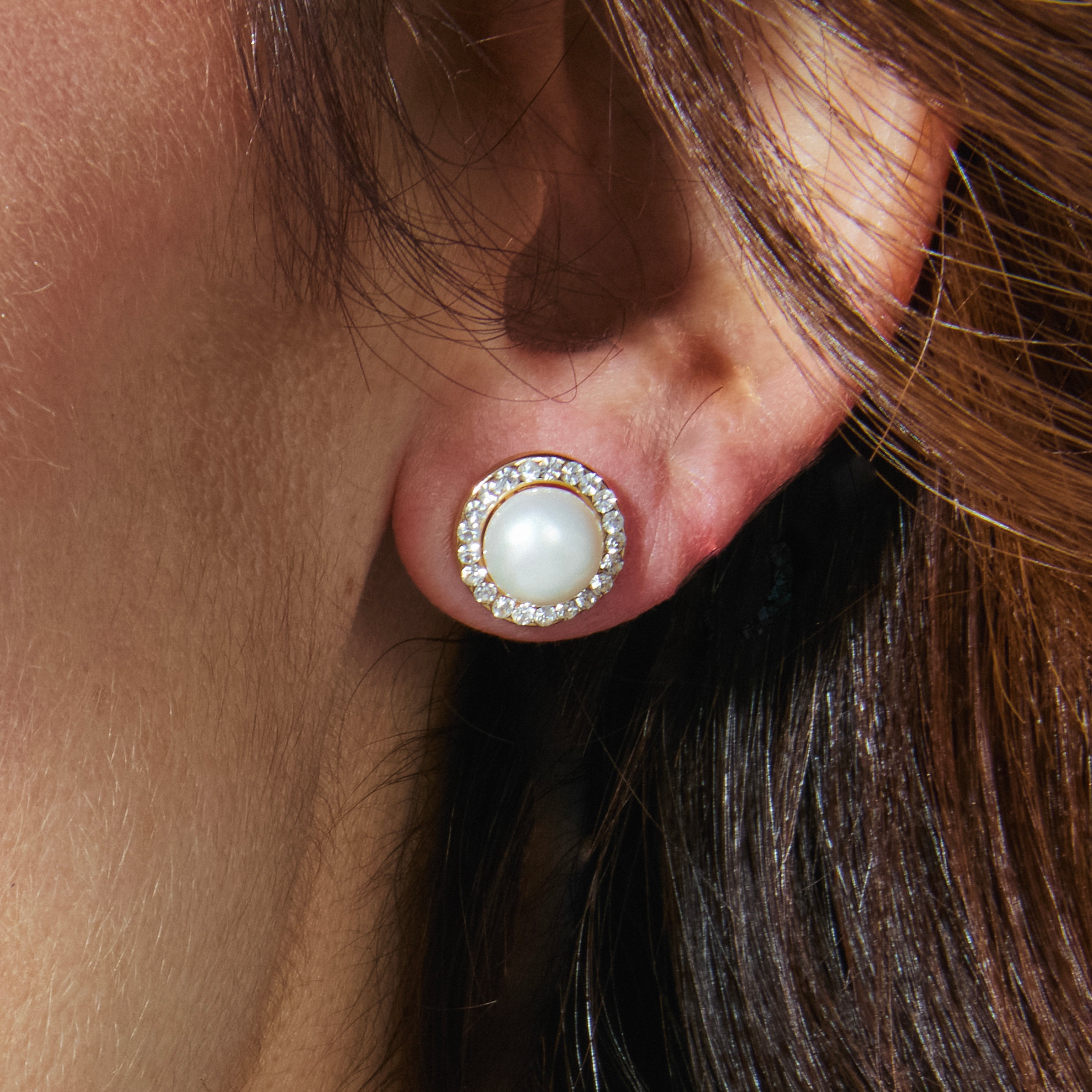 Orecchini con Perla Bianca finitura oro 18k - Basnik