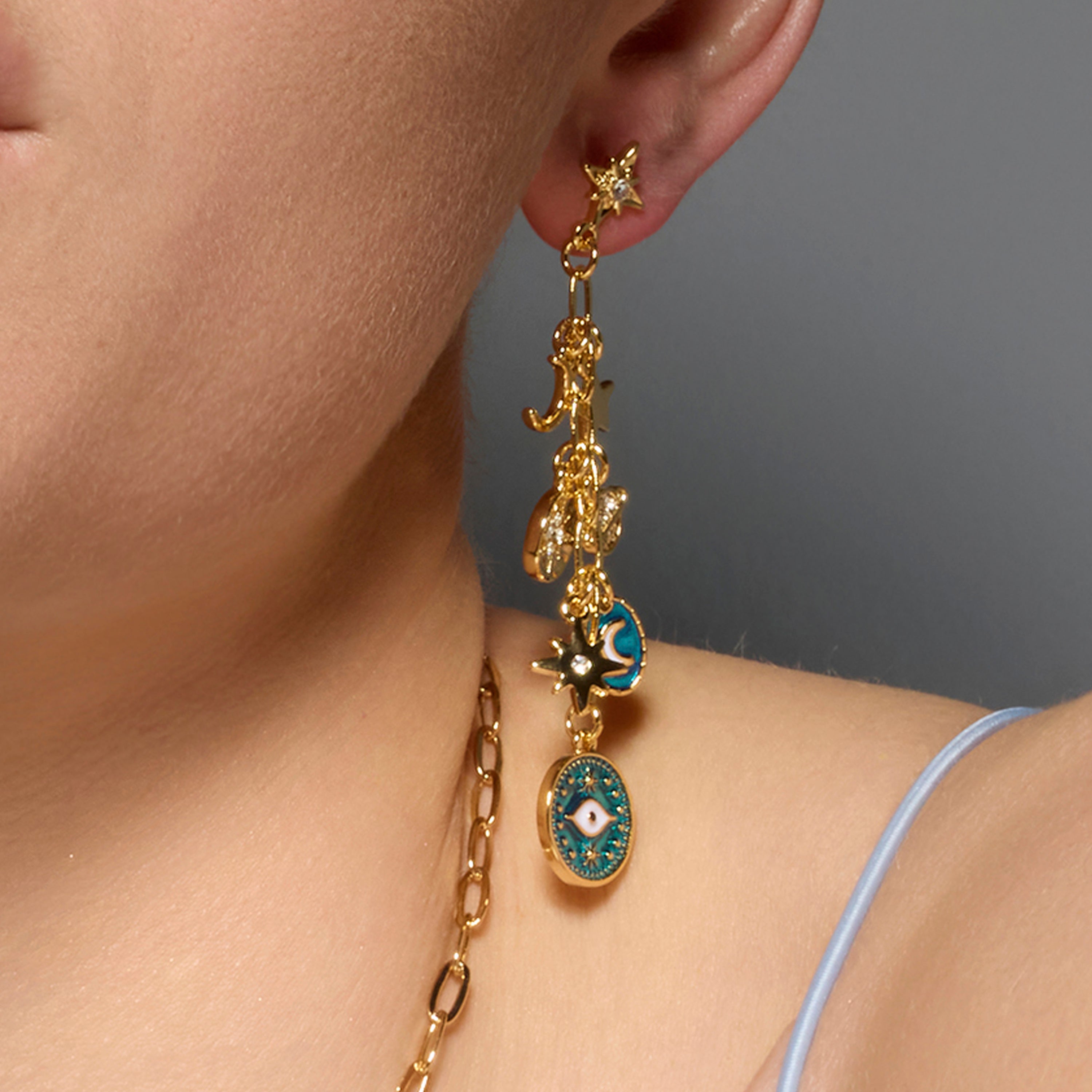 Boucles d'oreilles finition or jaune 18k et résine bleue - Wiwik