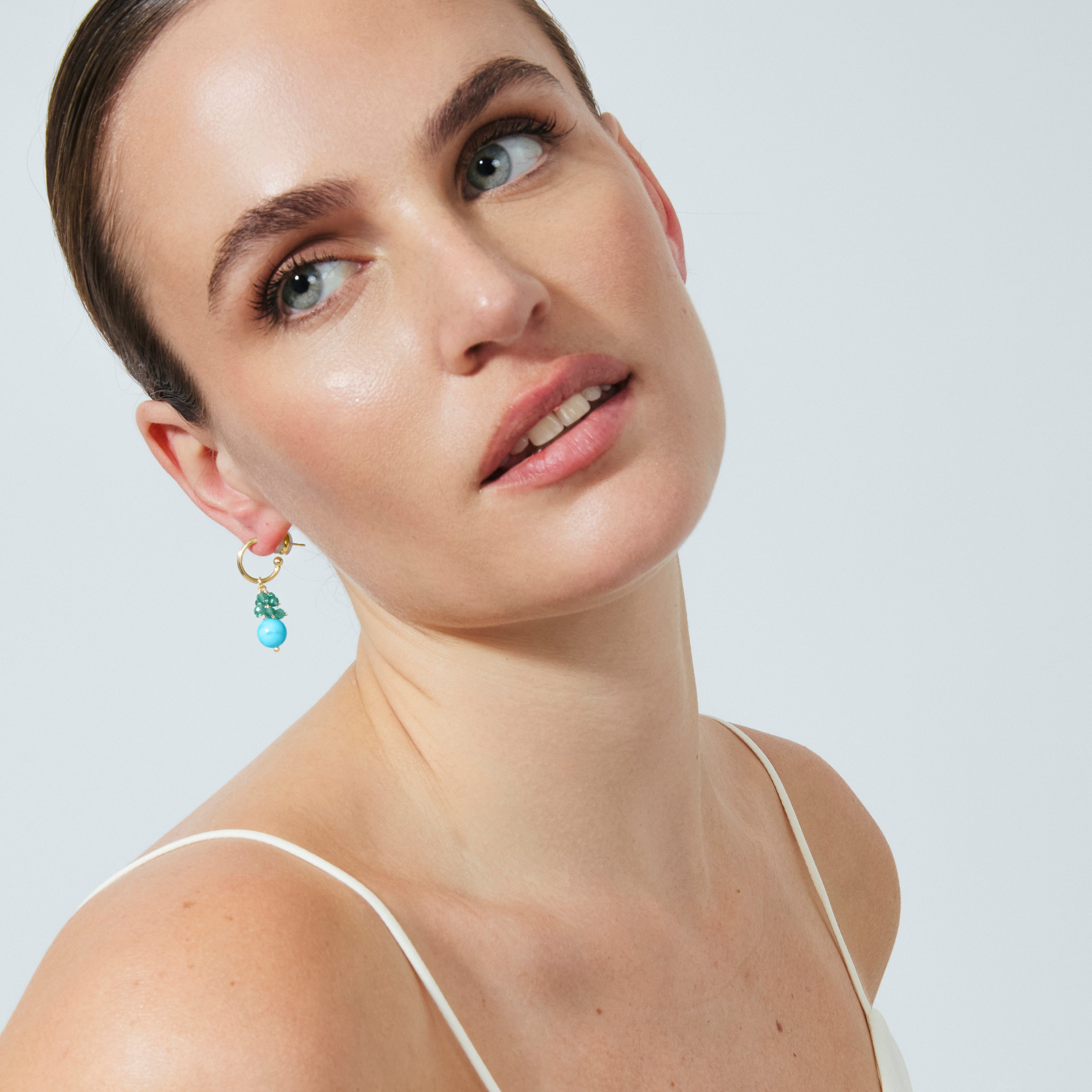 Pendientes de Turquesa acabado en oro amarillo de 18k - Kangel