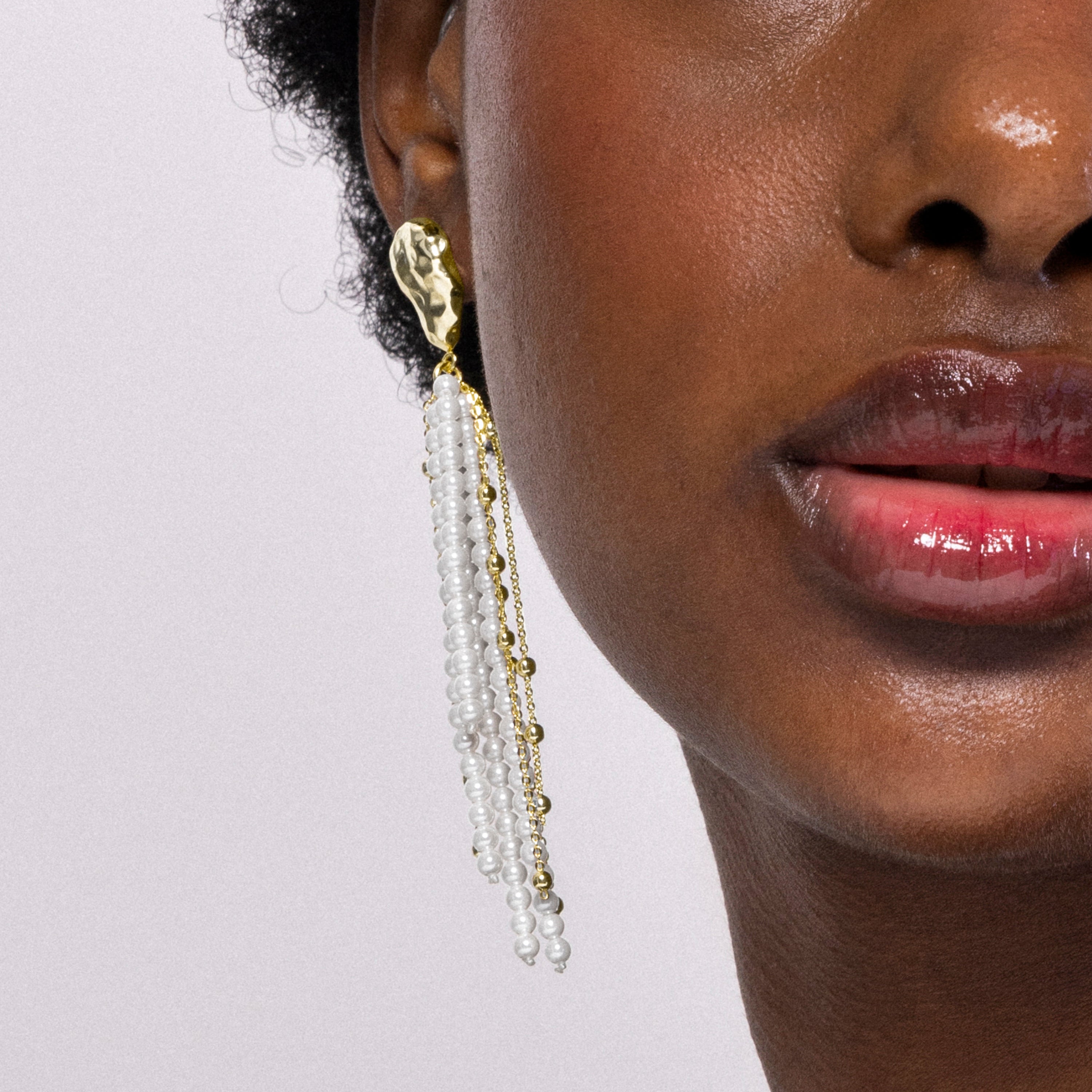 Pendientes de Perla Blanca acabados en oro amarillo 18K - Subri