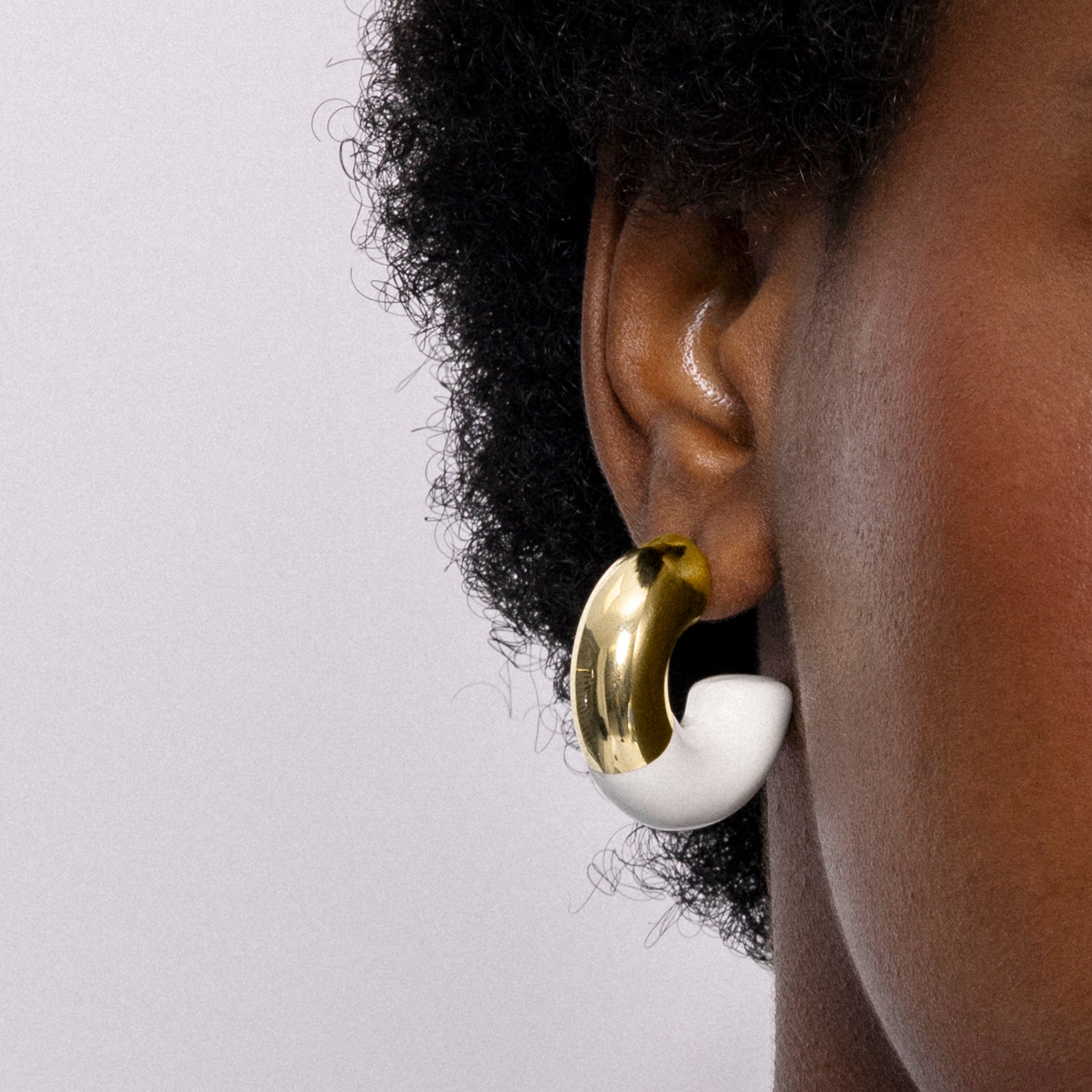 Pendientes acabados en oro amarillo 18K - Tayris