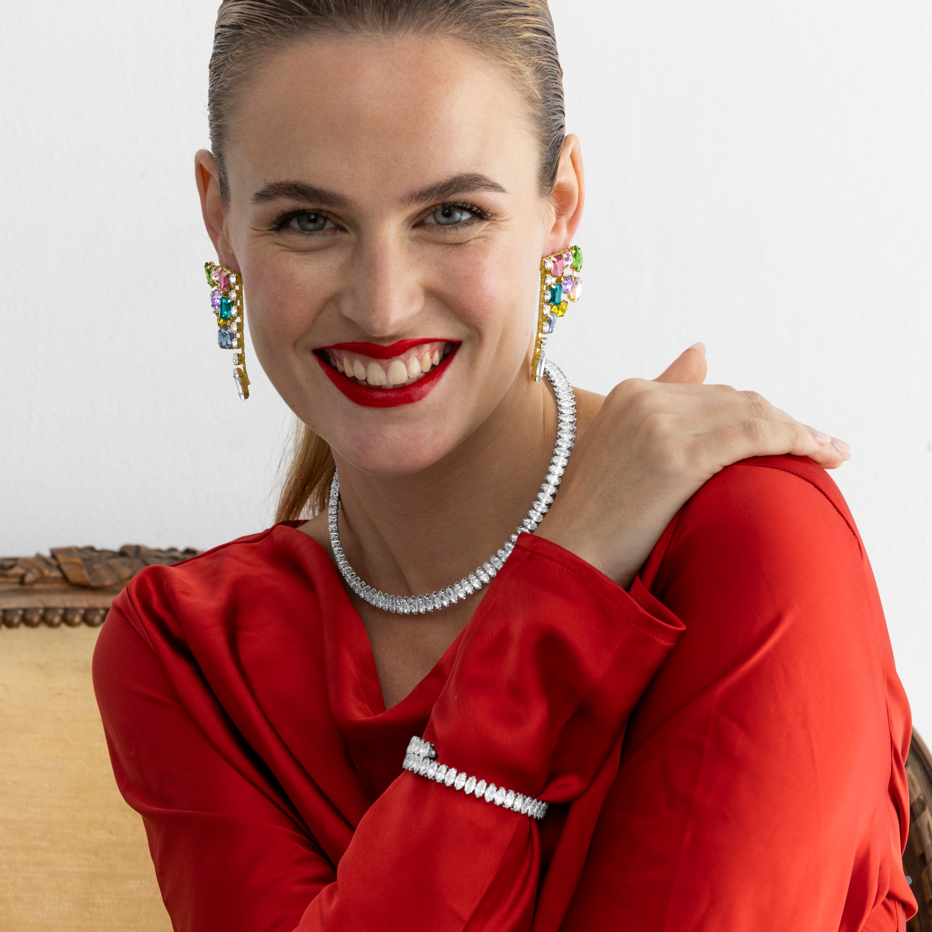 Brincos com Cristal Multicolor acabamento em ouro 18k - Shamwa