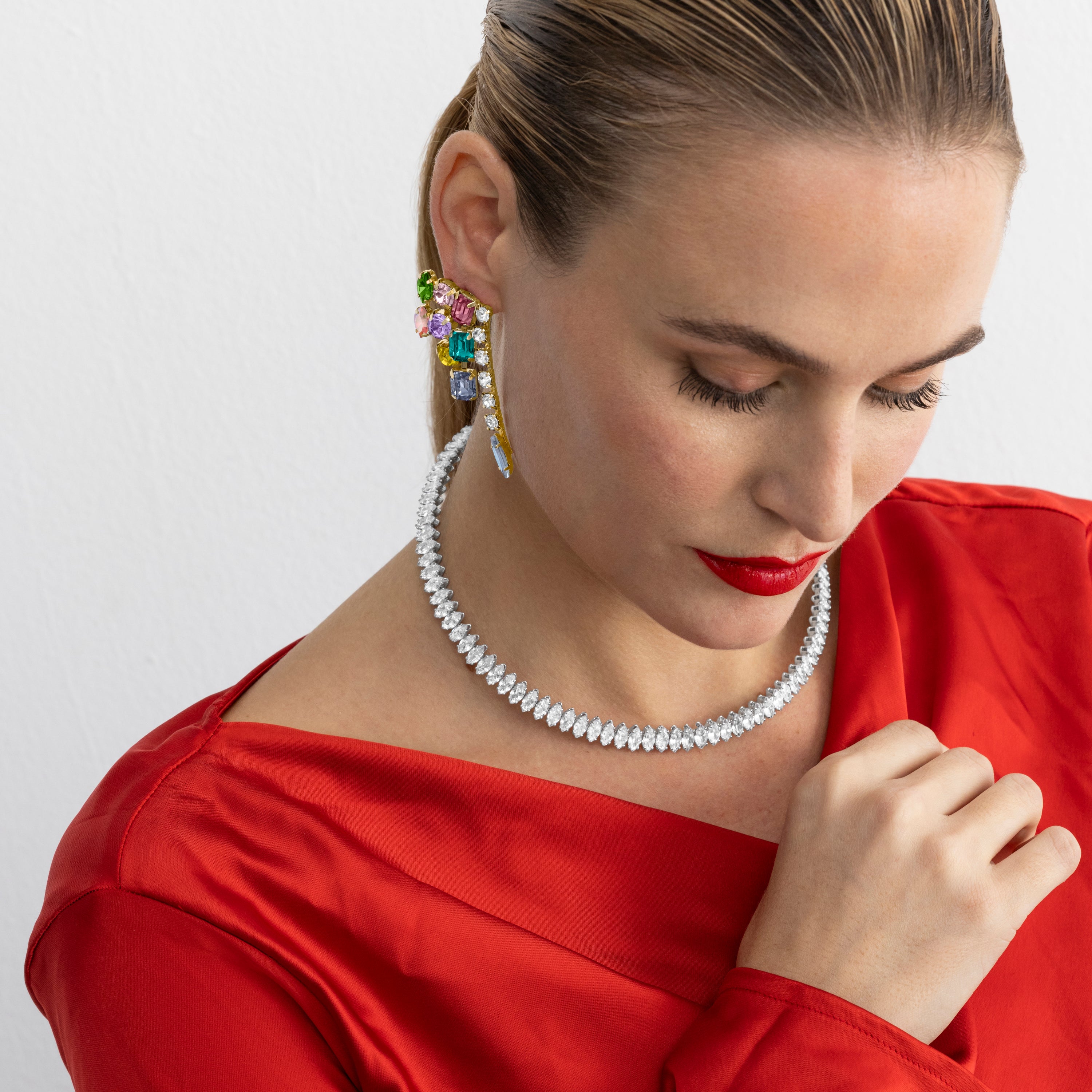 Brincos com Cristal Multicolor acabamento em ouro 18k - Shamwa