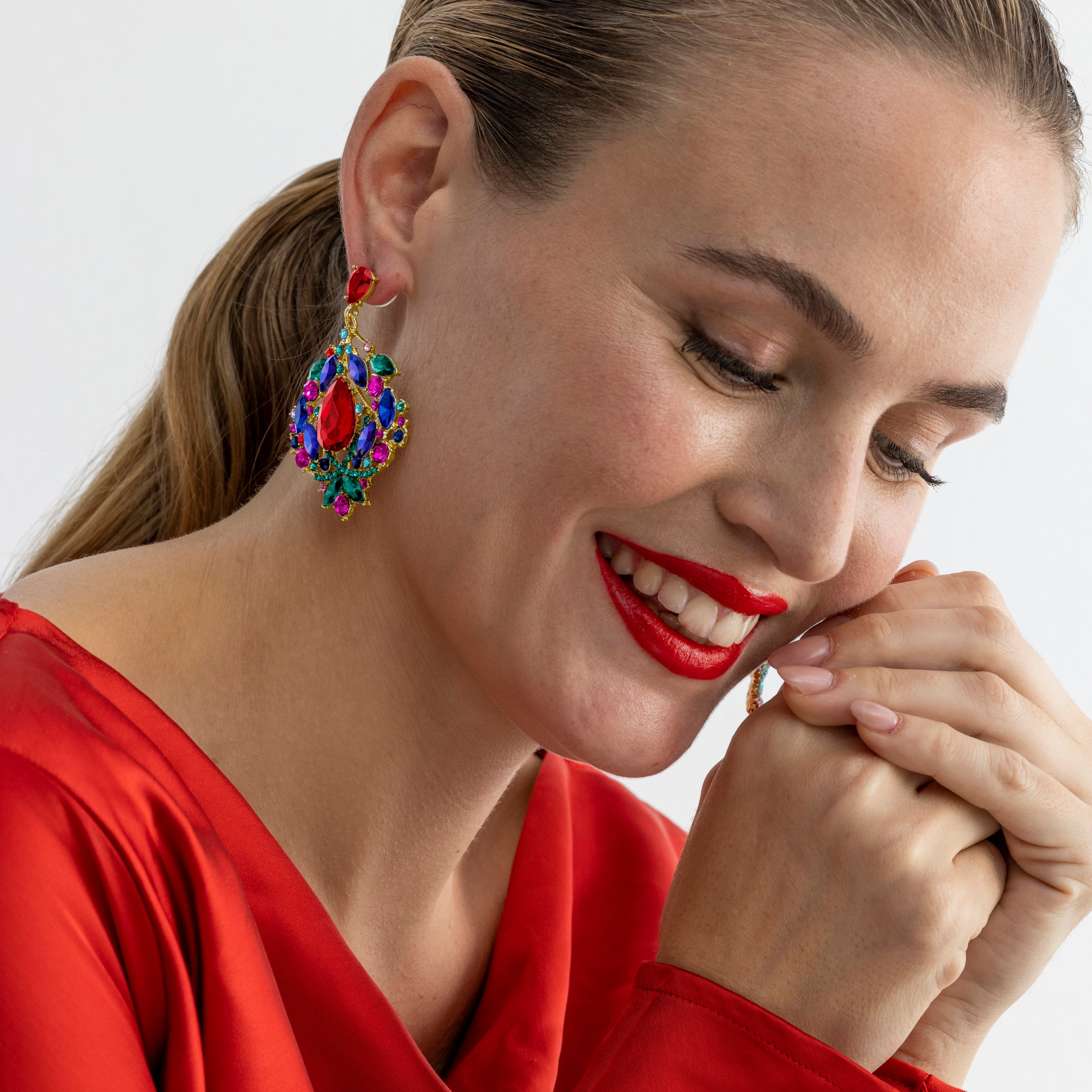 Ohrringe mit mehrfarbigem Kristall, 18k Gold-Finish - Moken