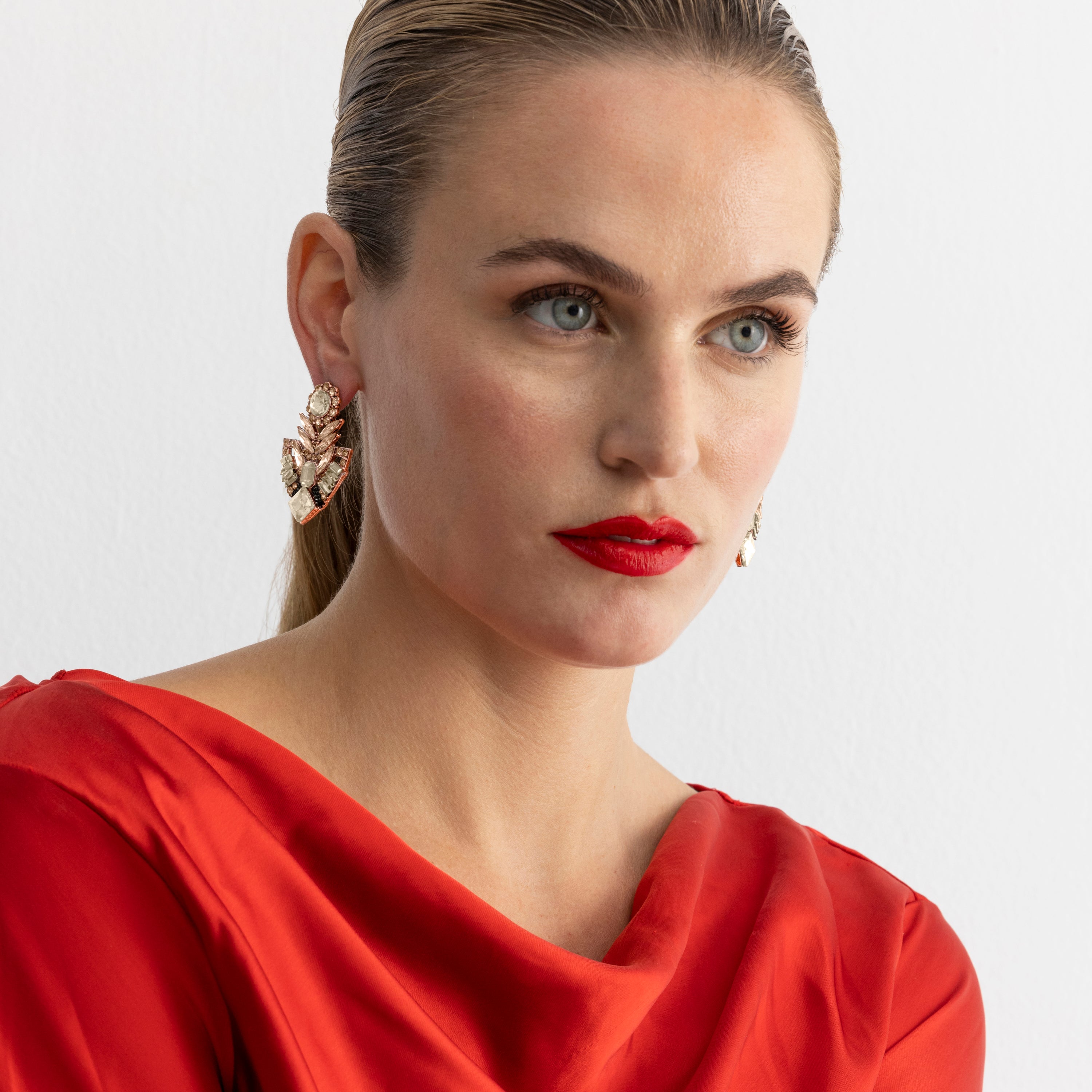 Ohrringe mit mehrfarbigem Kristall, 18k Gold-Finish - Gothka