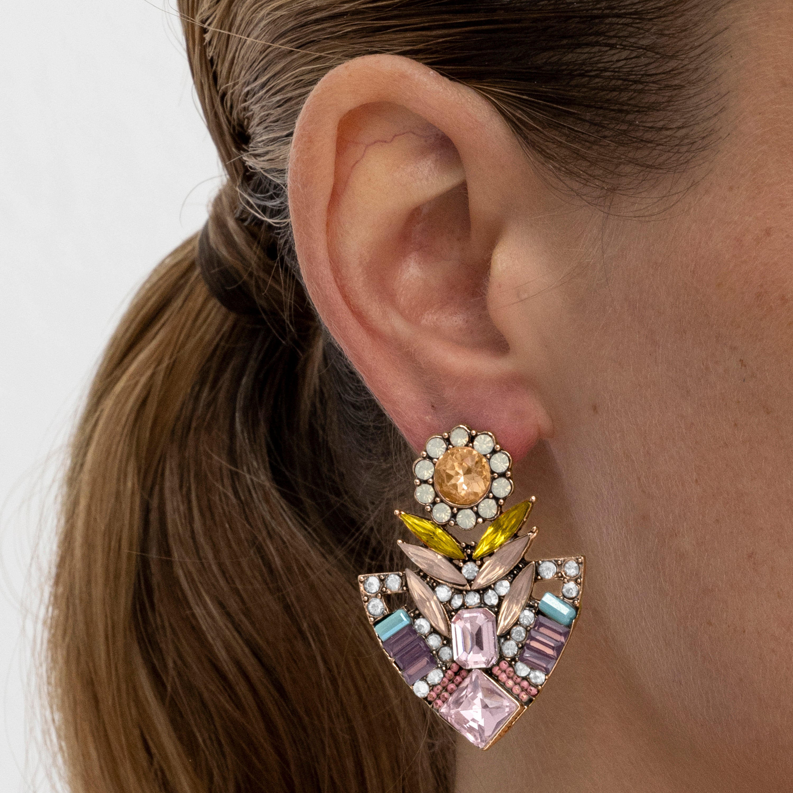 Brincos com Cristal Multicolor acabamento em ouro 18k - Aphuat