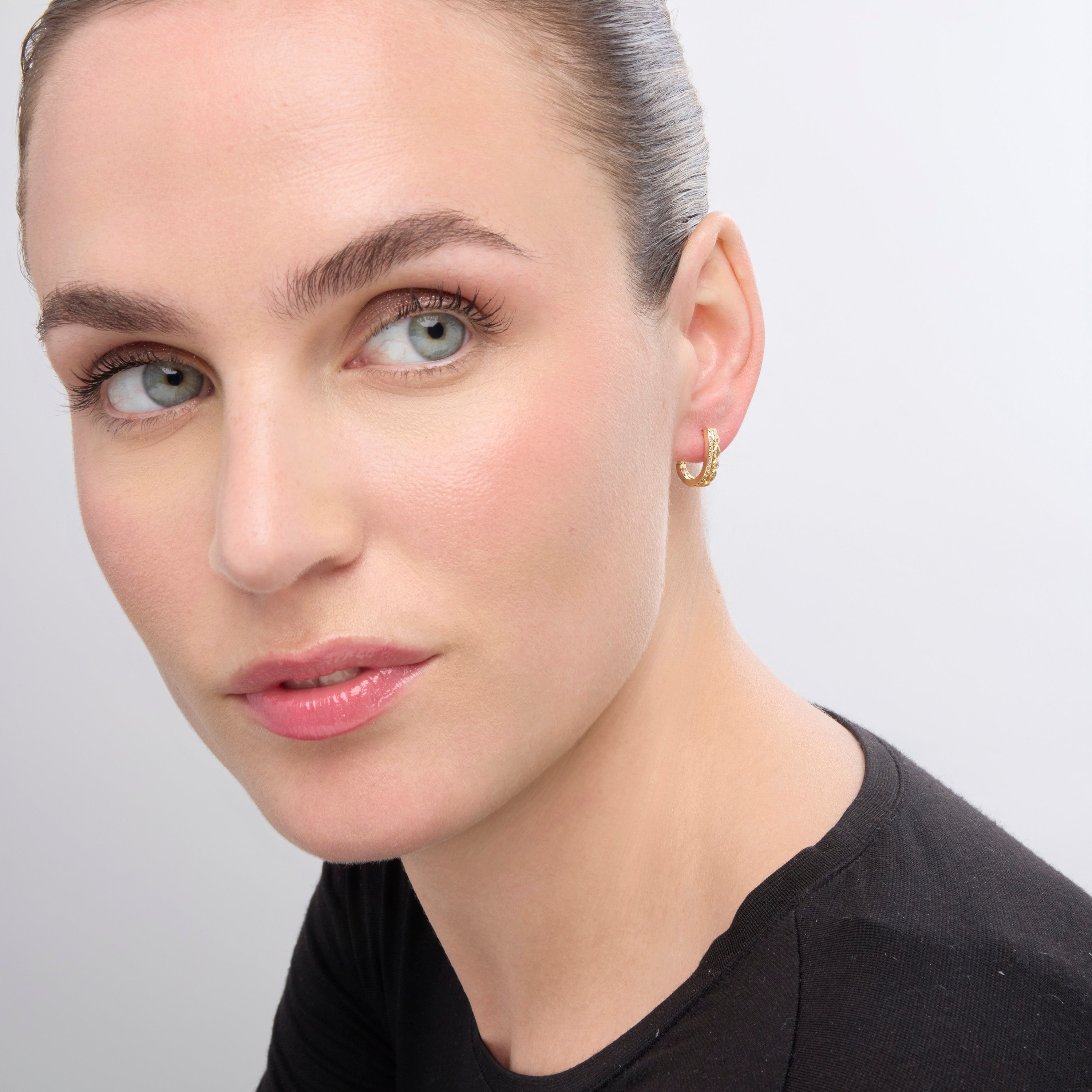 Boucles d'oreilles finition or jaune 18k et Zircon brillant - Hyco