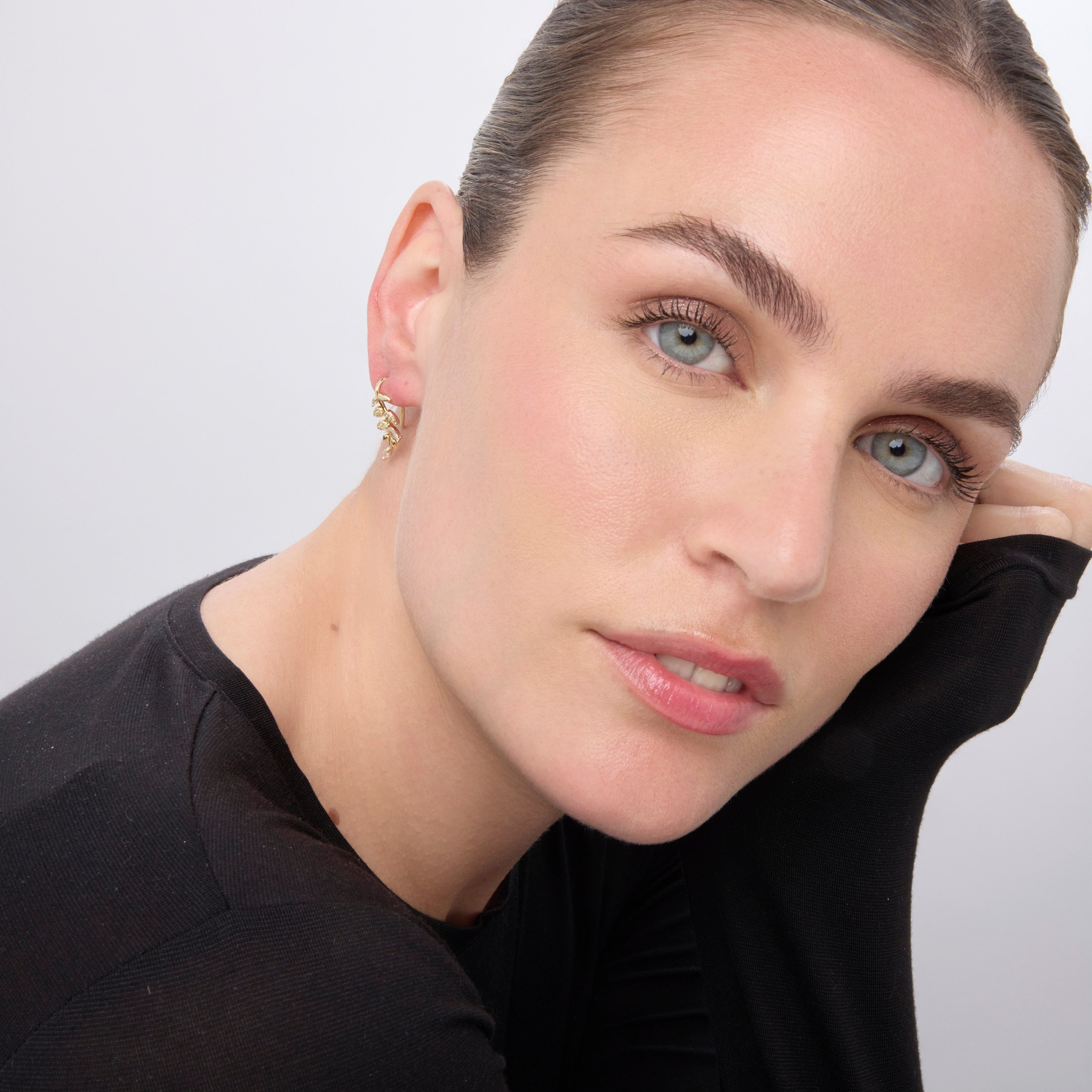 Pendientes acabado oro amarillo de 18k y Circonita Brillante - Sudceo