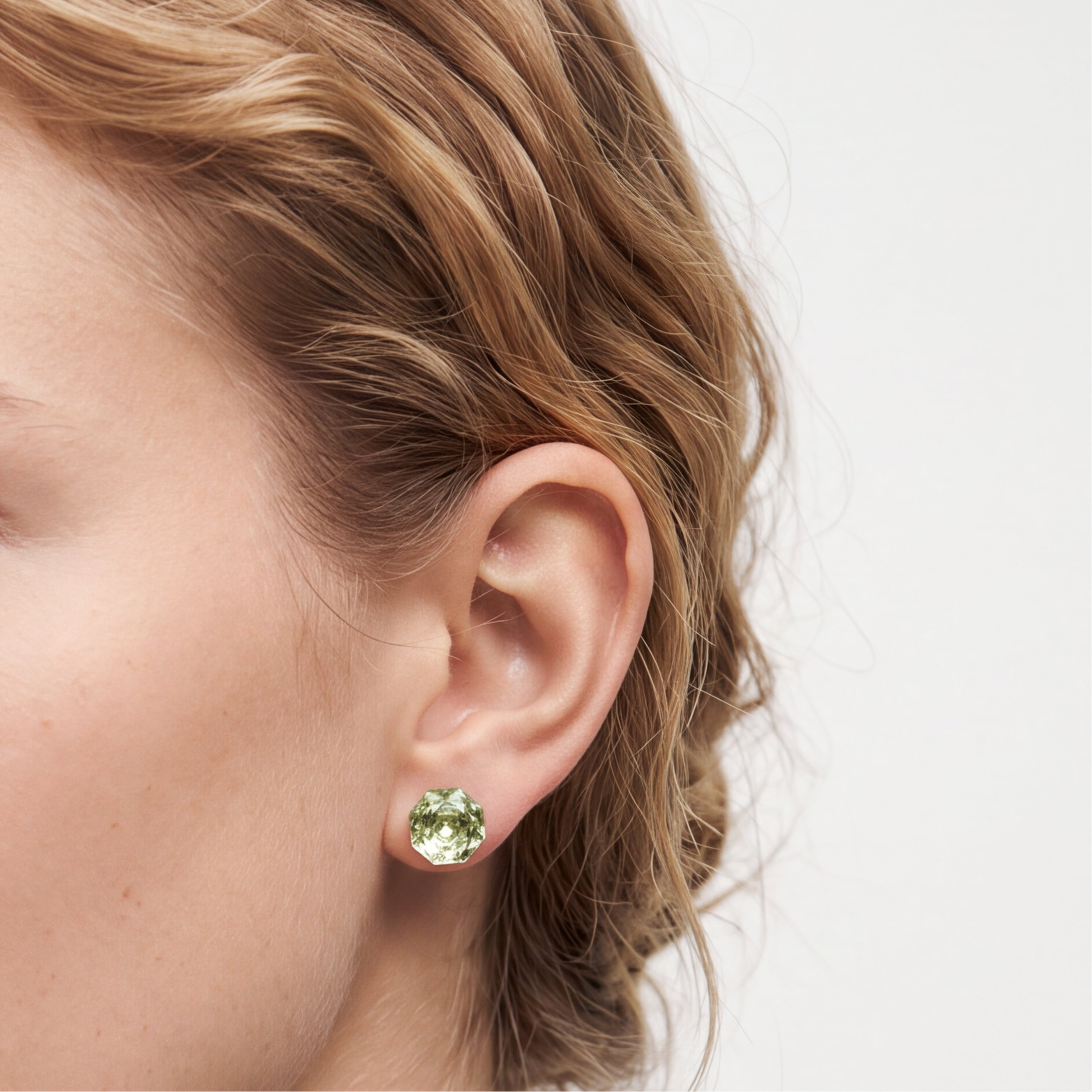 Pendientes de Circonita Verde acabado en oro amarillo de 18k - Lisath