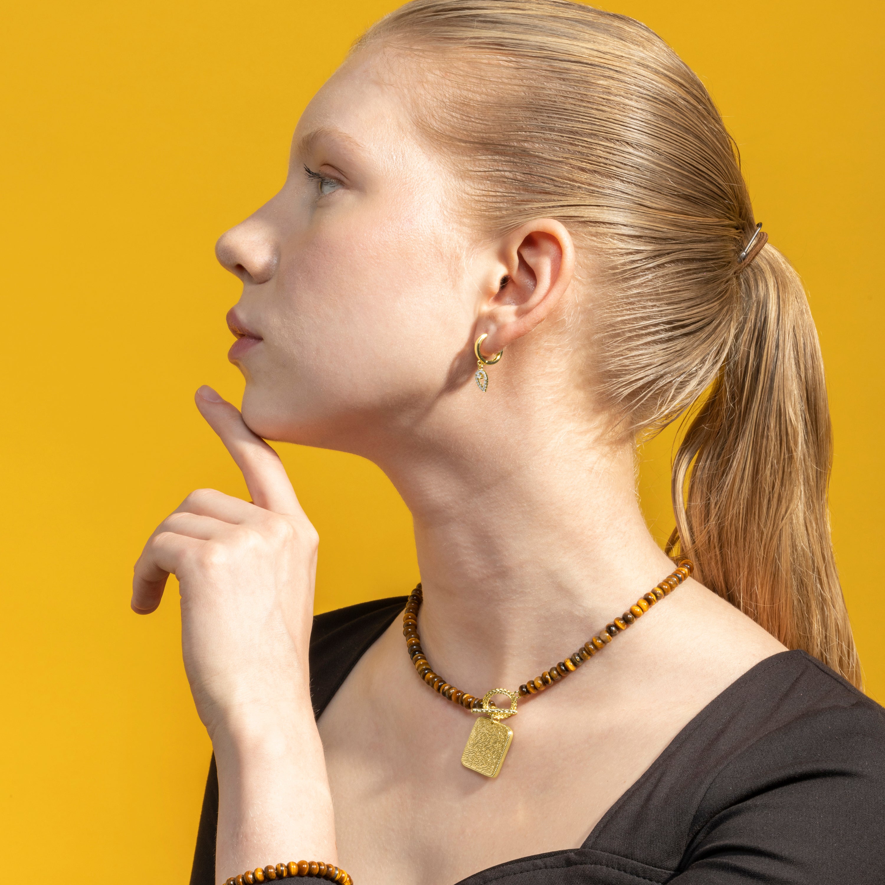 Brincos de Zircónia Brilhante acabados em ouro amarelo 18K - Sarath