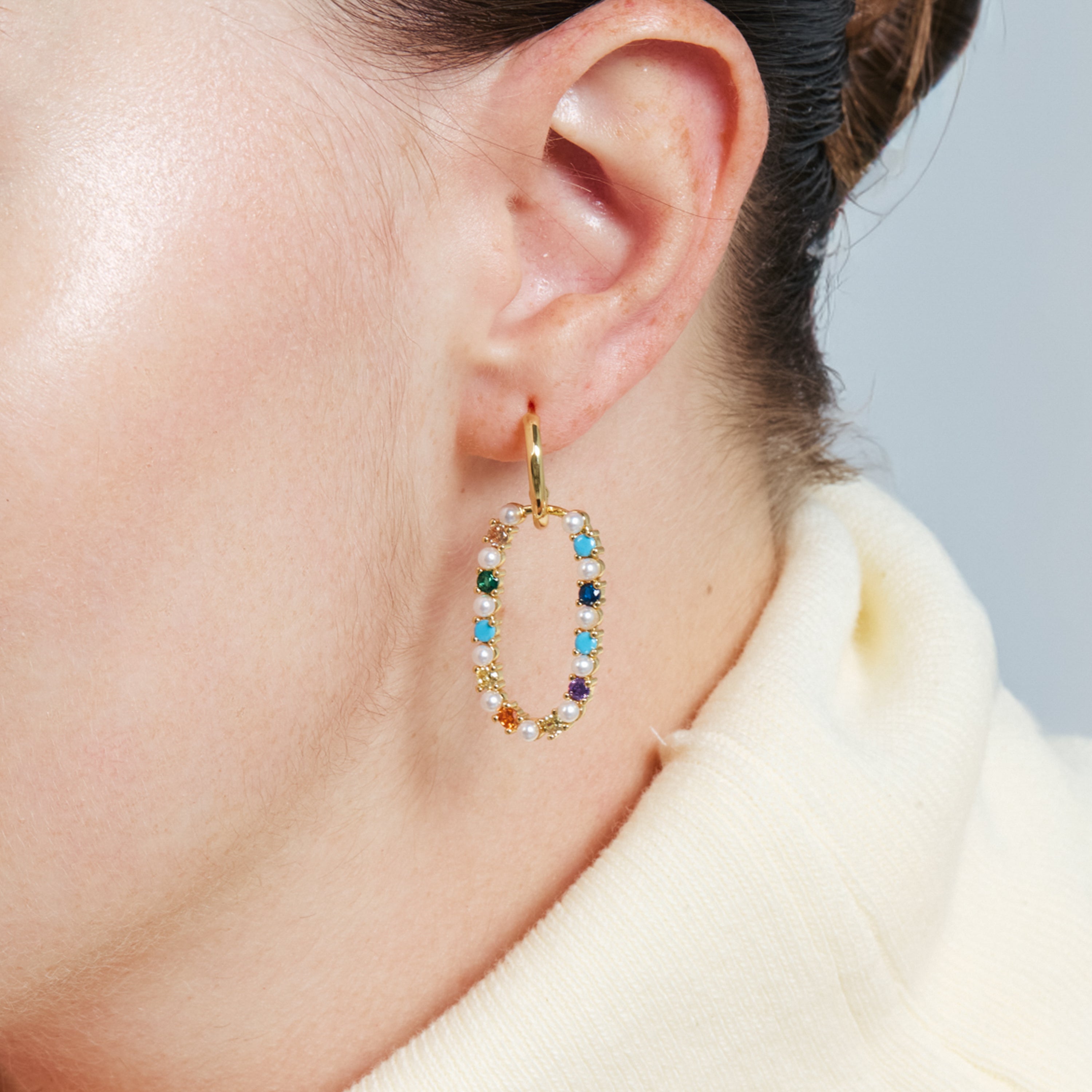 Pendientes de Circonita Multicolor acabado en oro amarillo de 18k - Jaiman