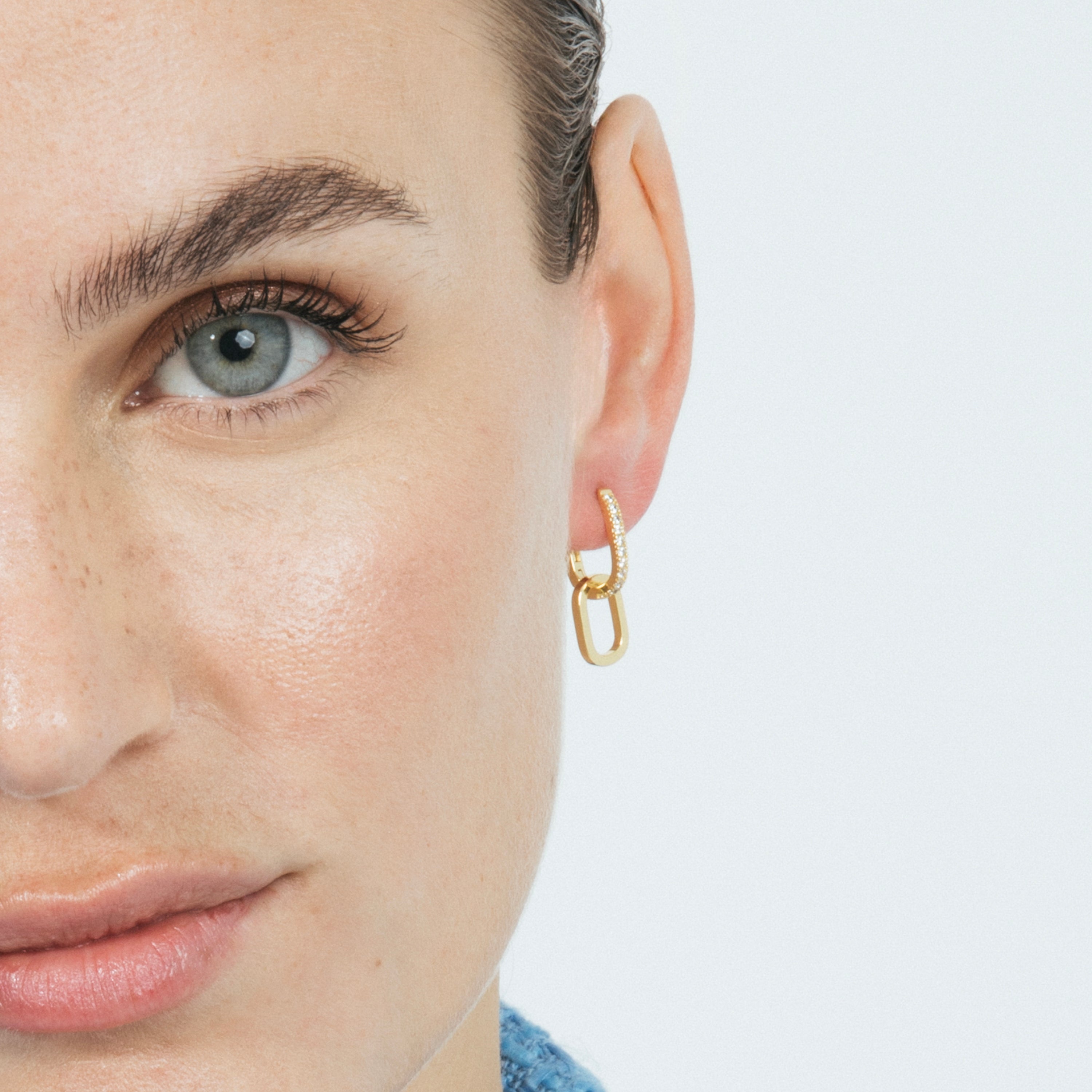 Pendientes acabado en oro amarillo 18k - Thuja