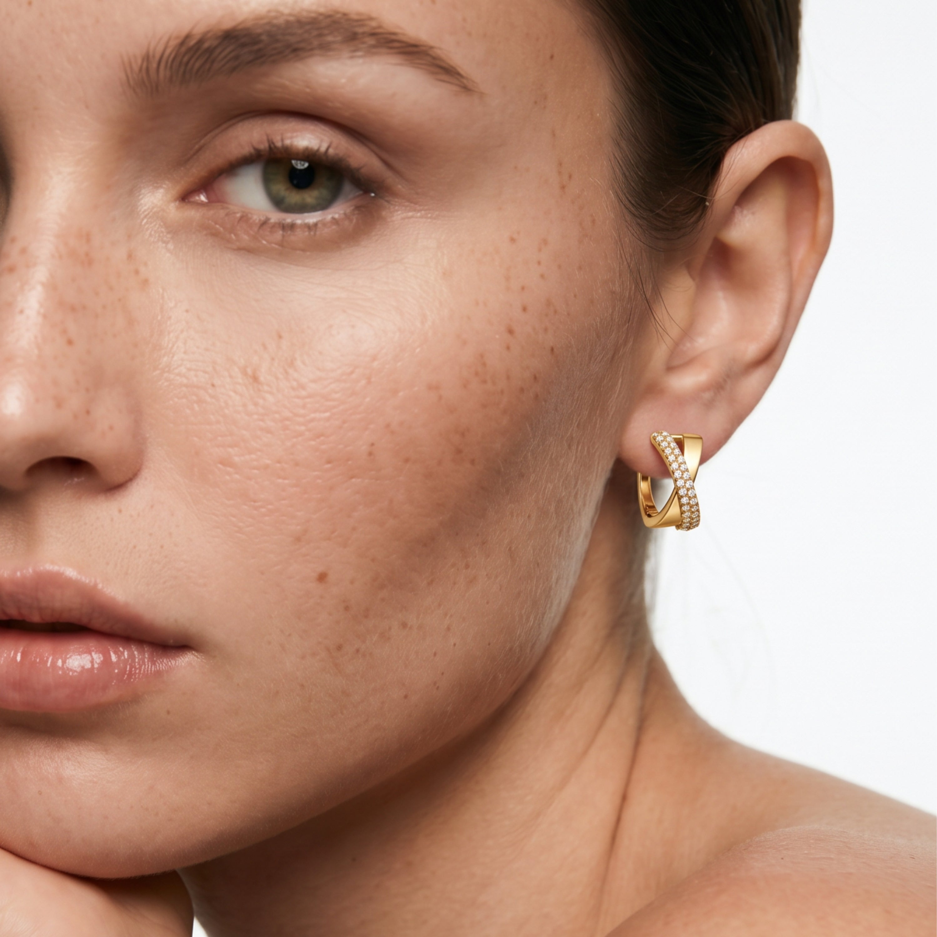 Brillanter Zirkonia-Ohrring mit 18k Gelbgold-Finish - Ihade