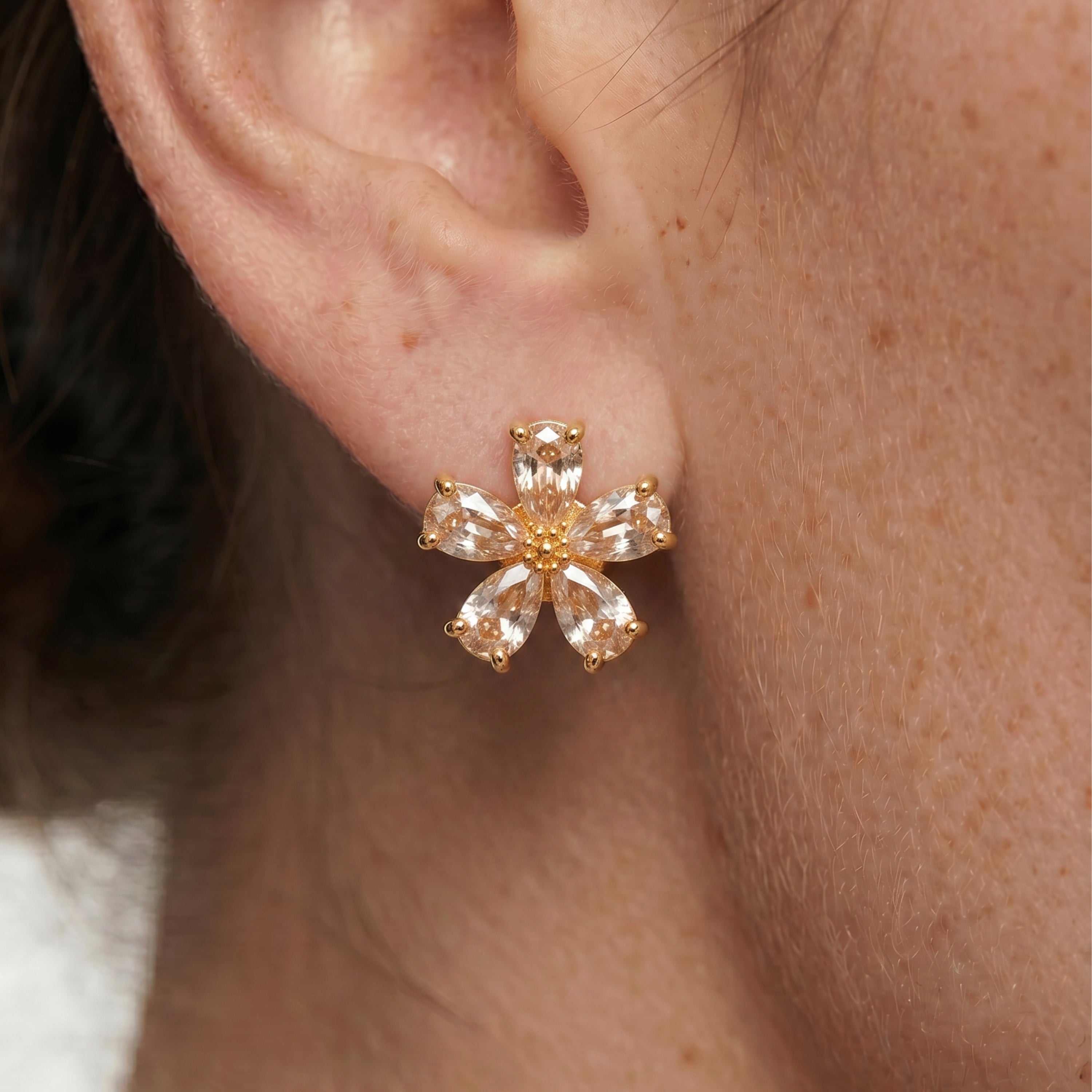 Pendientes de Circonita Brillante acabado en oro amarillo de 18k - Shayus