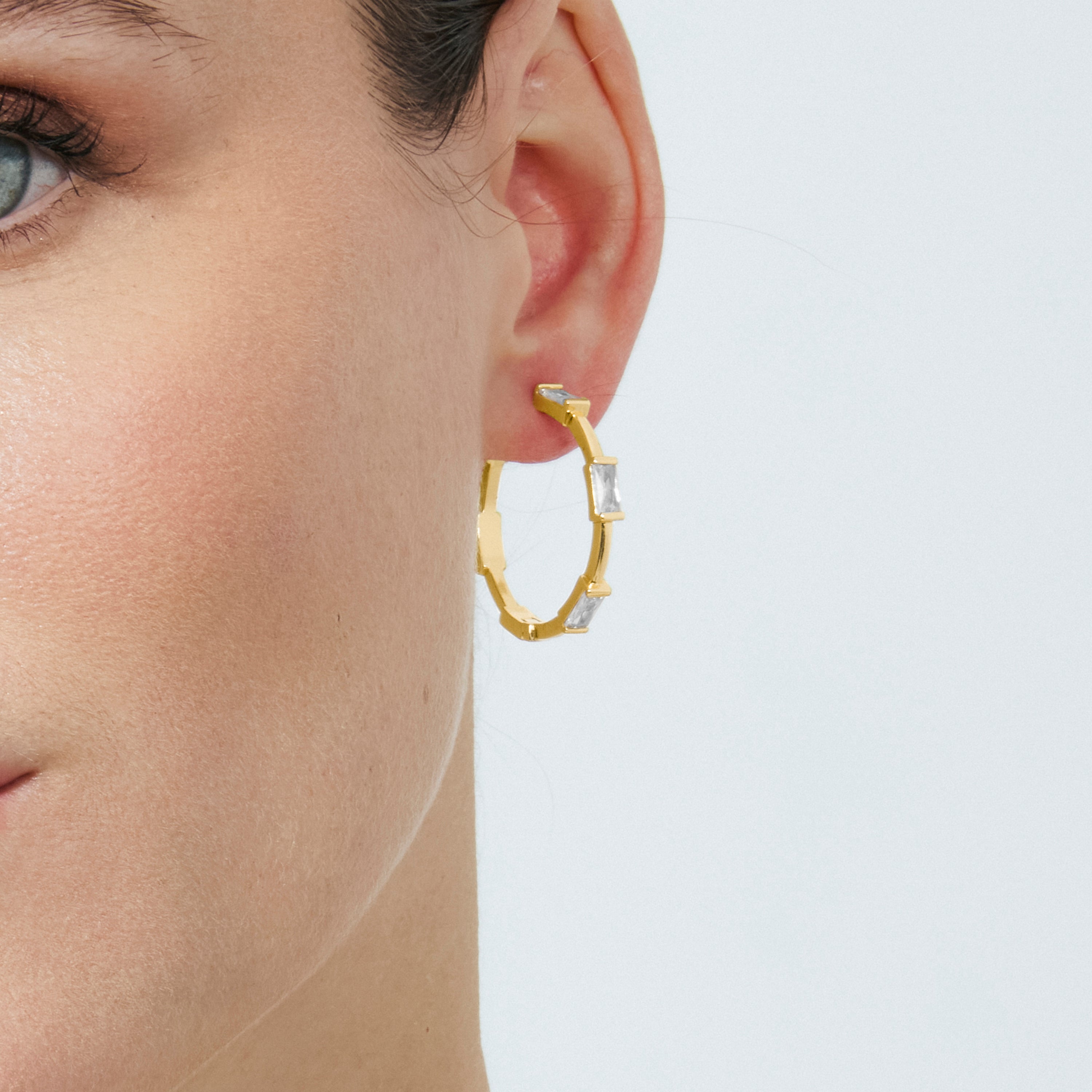 Brillanter Zirkonia-Ohrring mit 18k Gelbgold-Finish - Shise