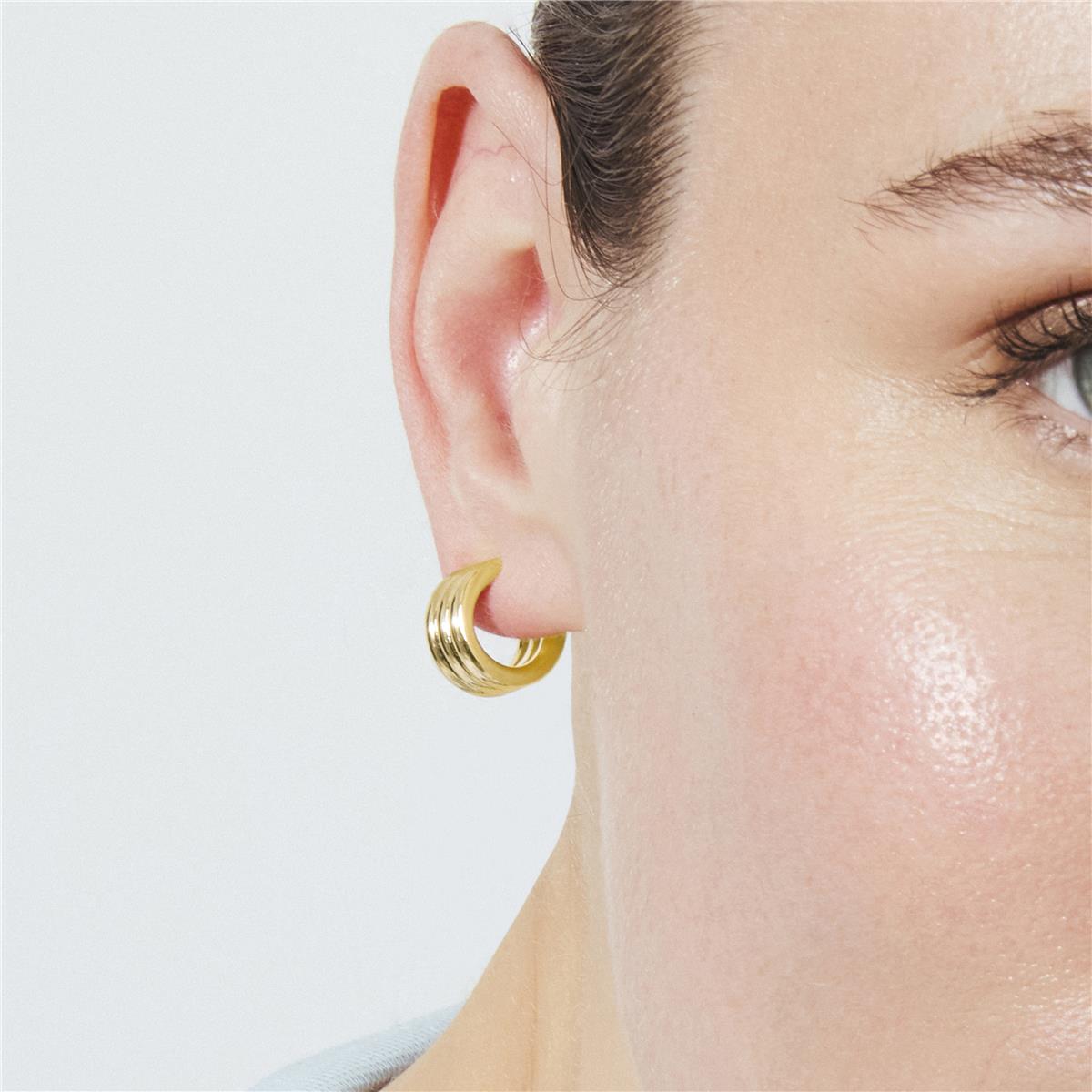 Brincos de Zircónia Brilhante com acabamento em ouro amarelo 18k - Laino